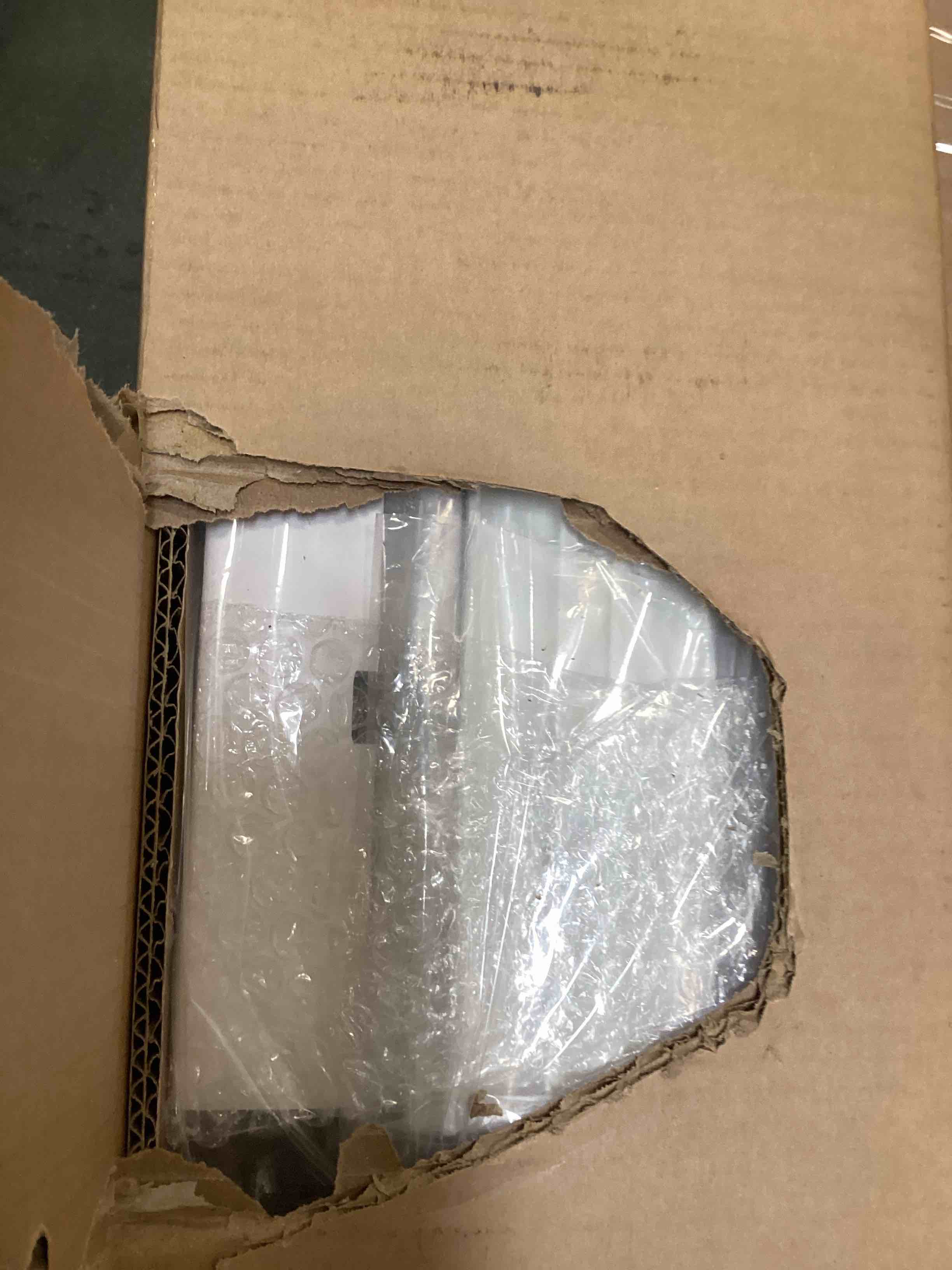 https://s3.amazonaws.com/lotting-images-prod/bidfta/PNK3553193_1750515659116.jpeg