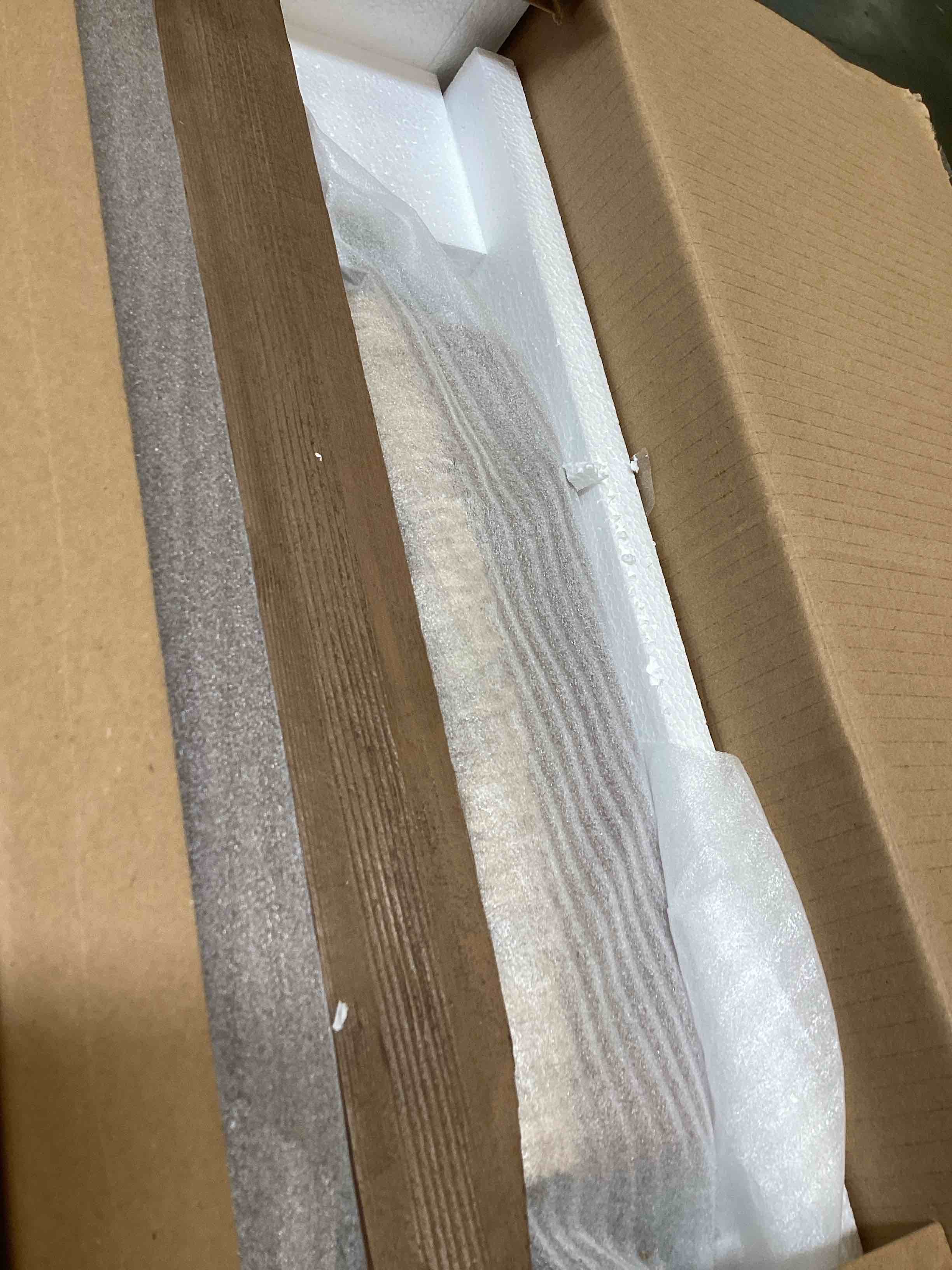 https://s3.amazonaws.com/lotting-images-prod/bidfta/PNK3553238_1750526096287.jpeg
