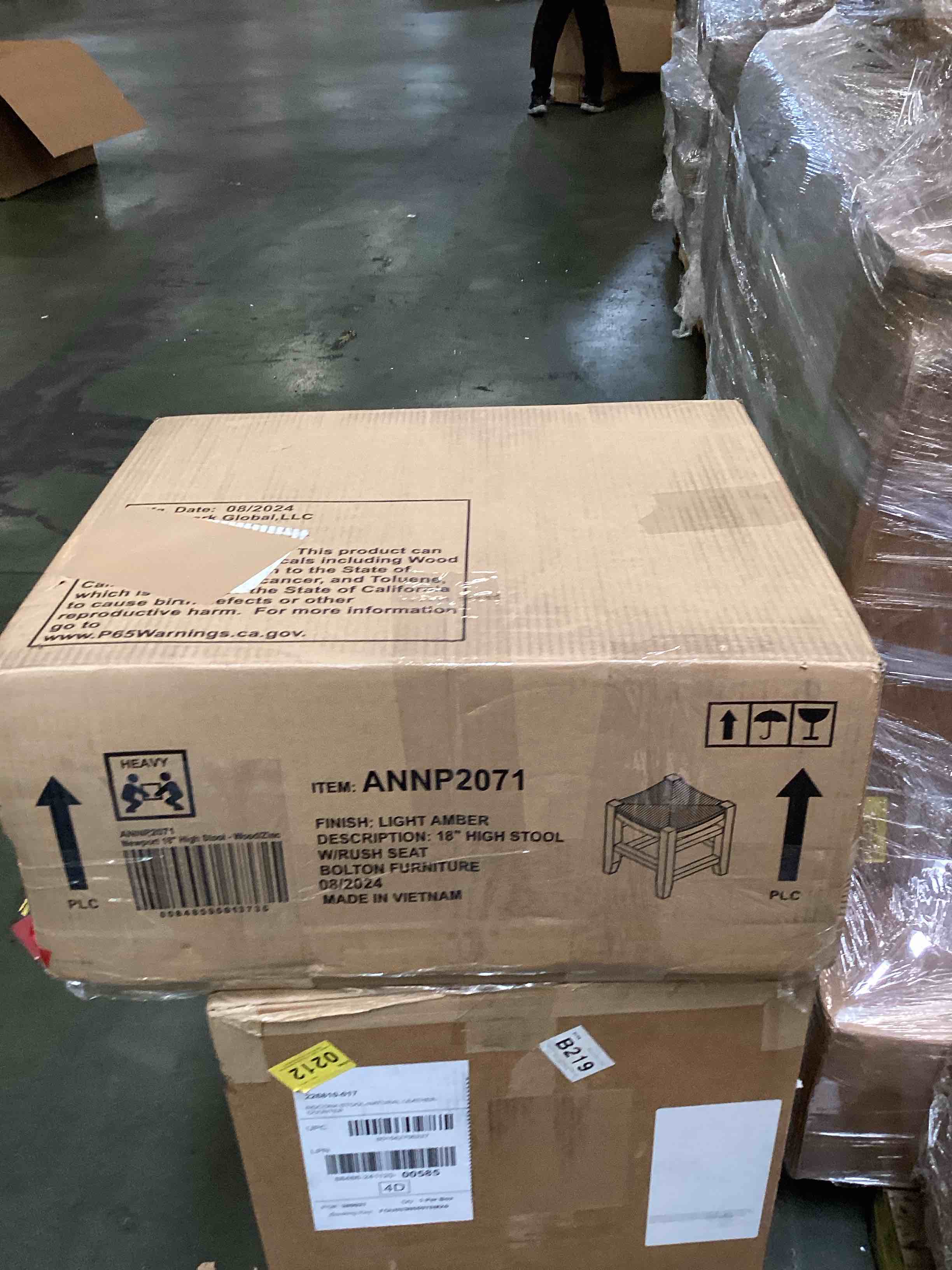 https://s3.amazonaws.com/lotting-images-prod/bidfta/PNK3553238_1750526123641.jpeg
