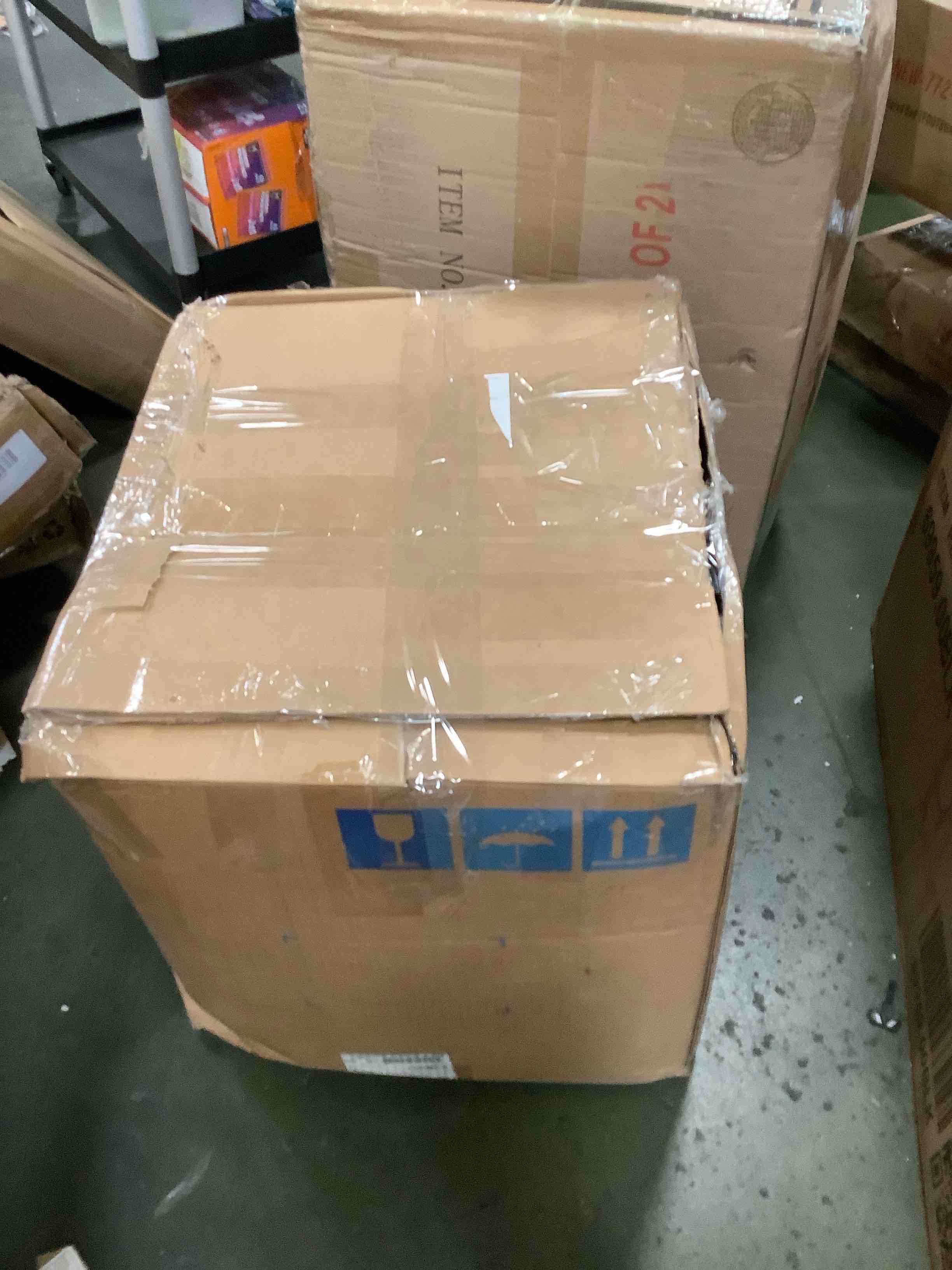 https://s3.amazonaws.com/lotting-images-prod/bidfta/PNK3553478_1750866128827.jpeg