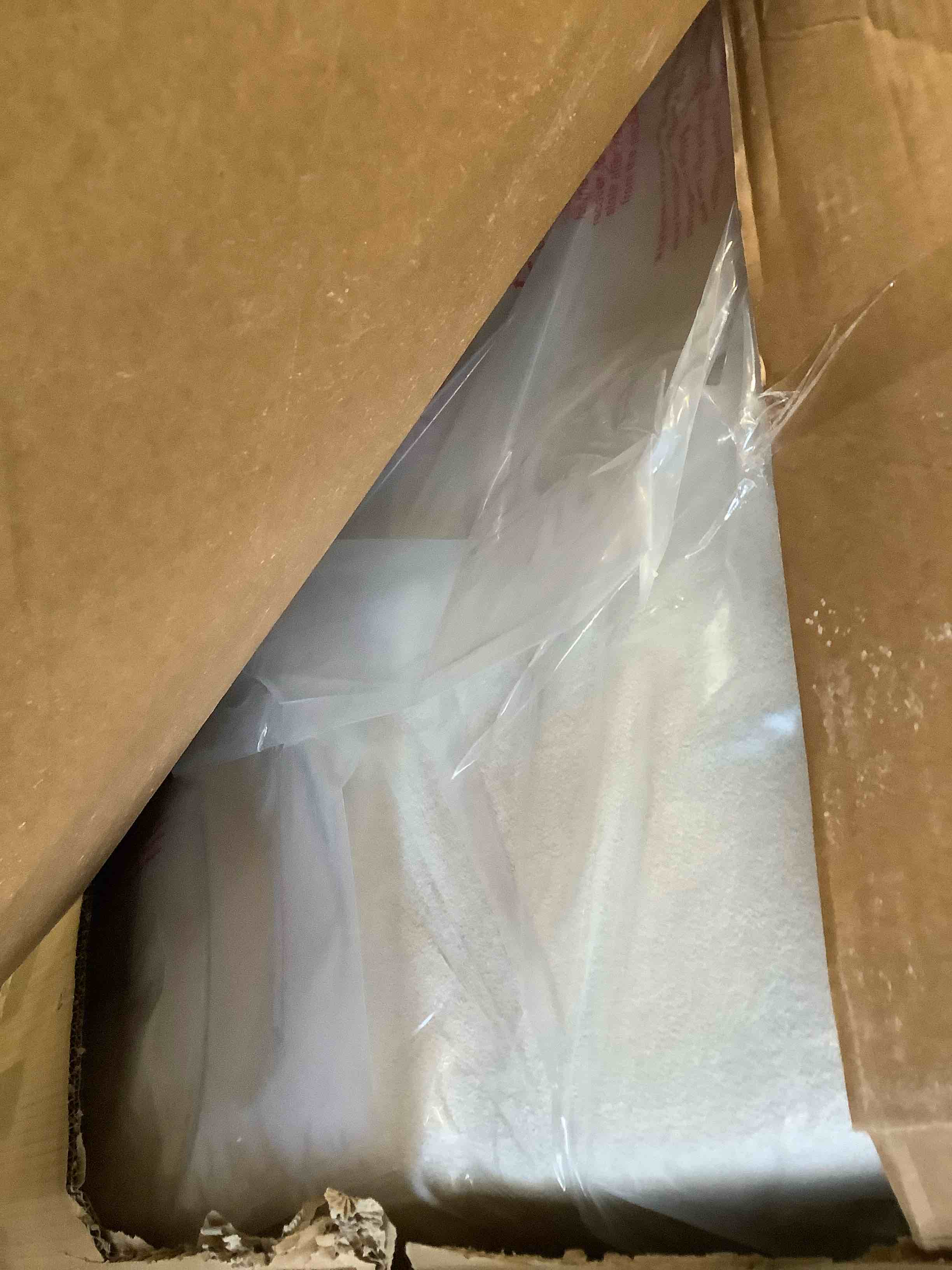 https://s3.amazonaws.com/lotting-images-prod/bidfta/PNK3553527_1750943660012.jpeg