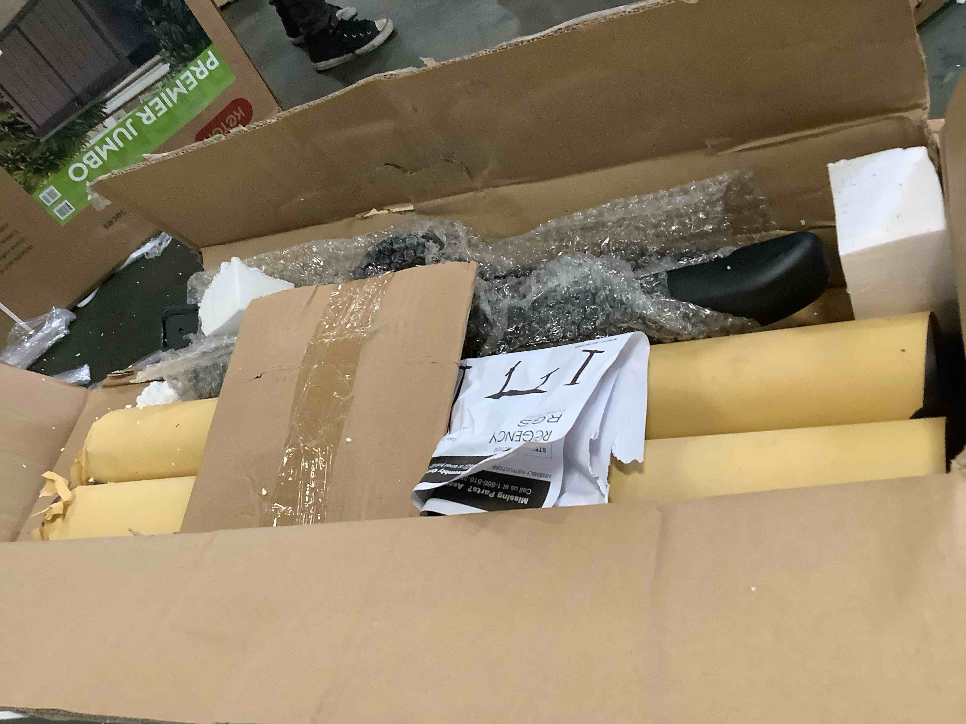 https://s3.amazonaws.com/lotting-images-prod/bidfta/PNK3553551_1750951378452.jpeg