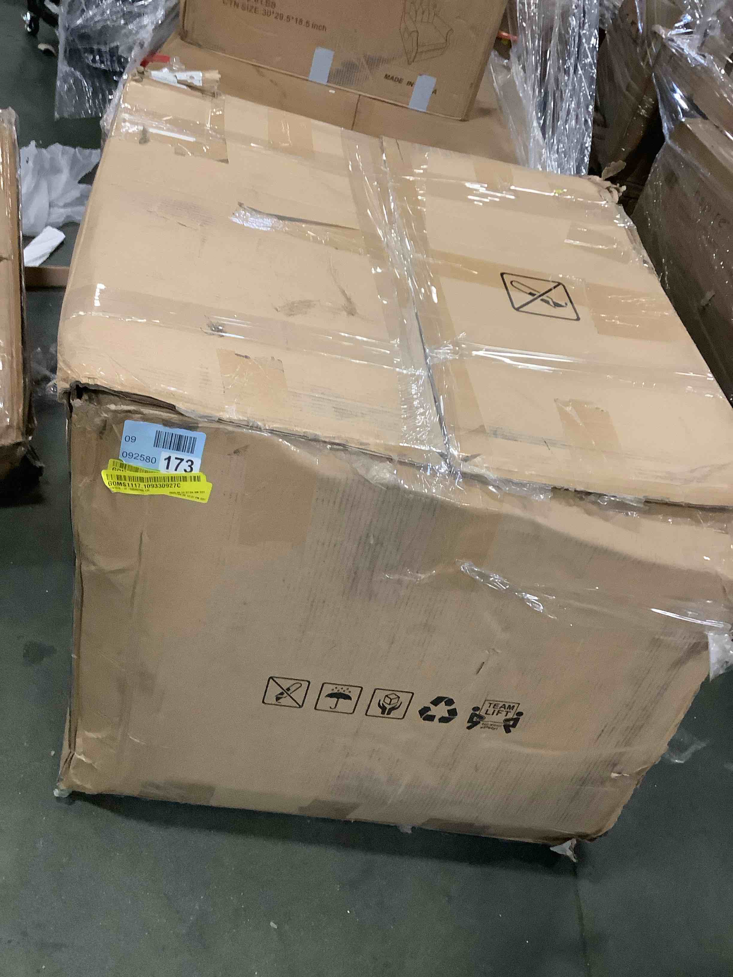 https://s3.amazonaws.com/lotting-images-prod/bidfta/PNK3553663_1751053675510.jpeg