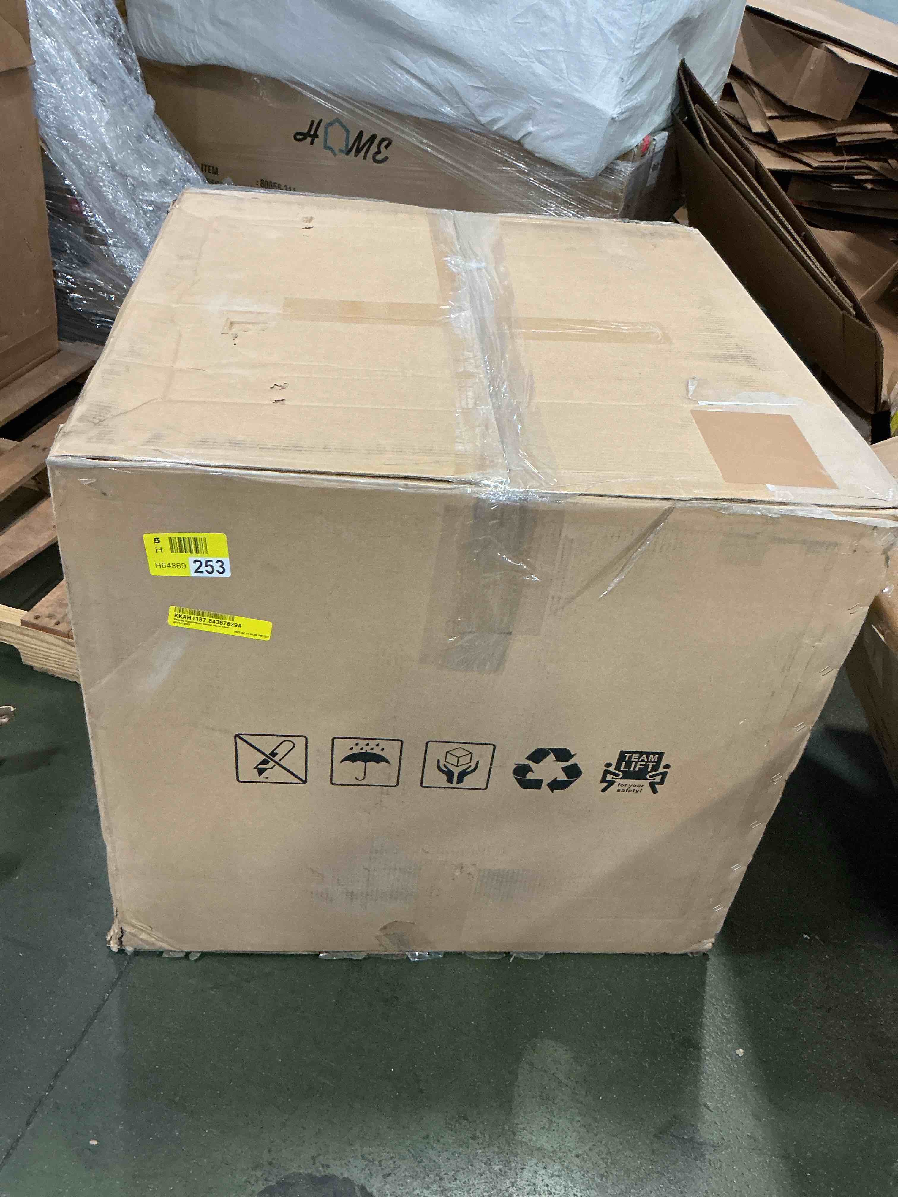 https://s3.amazonaws.com/lotting-images-prod/bidfta/PNK3553698_1751295769439.jpeg