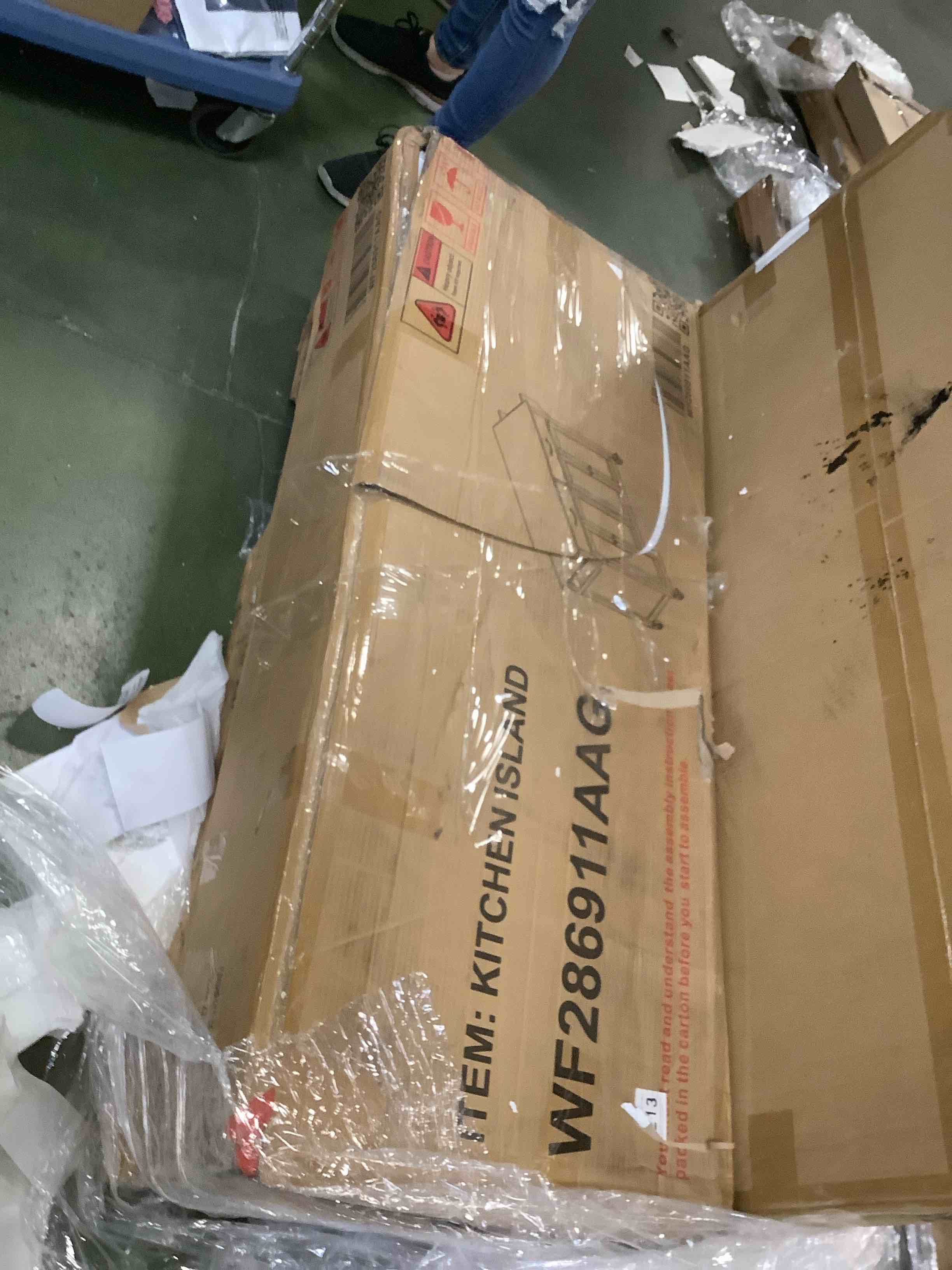 https://s3.amazonaws.com/lotting-images-prod/bidfta/PNK3555099_1752600257783.jpeg