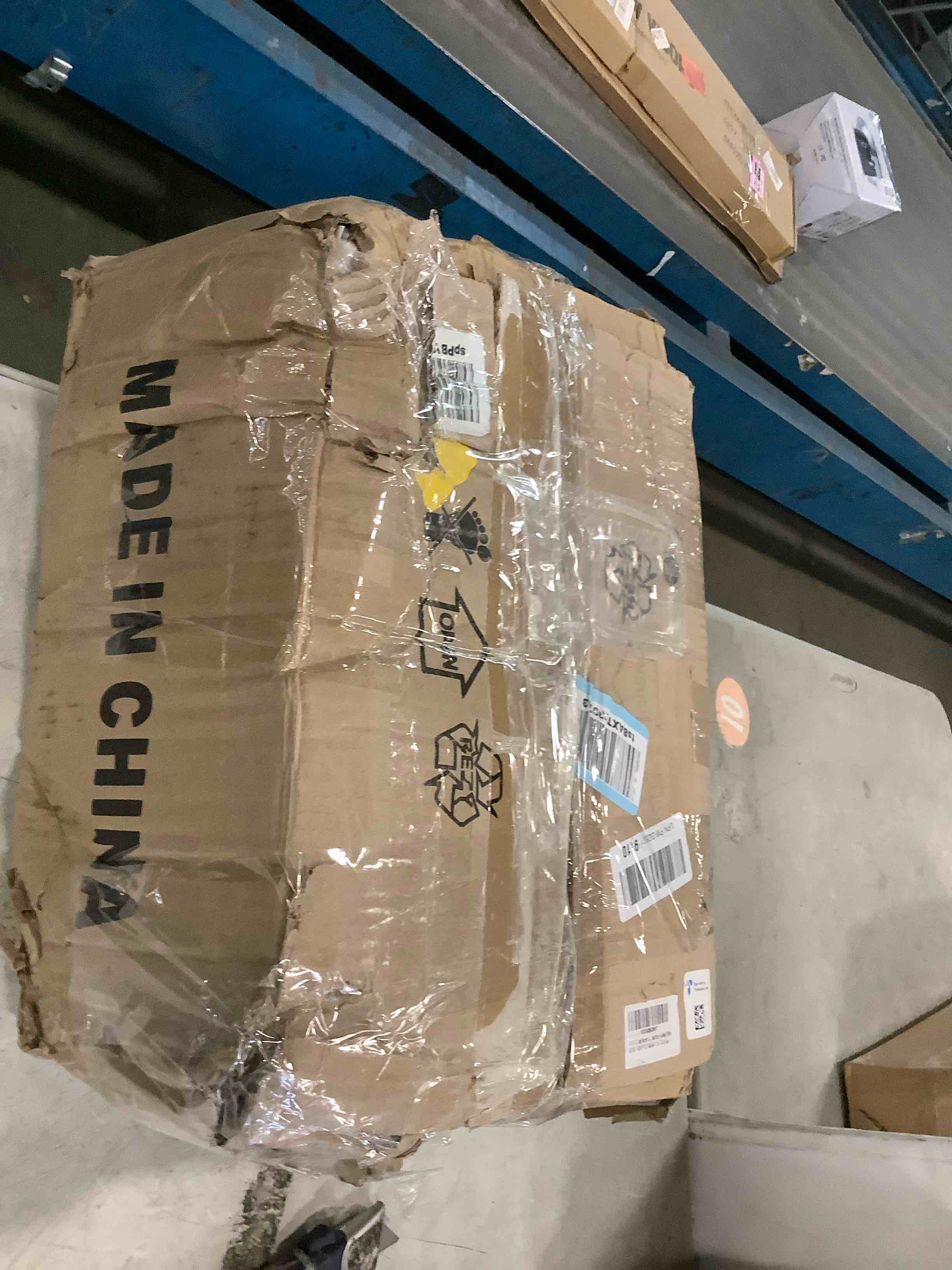 https://s3.amazonaws.com/lotting-images-prod/bidfta/PNK3555882_1752952465921.jpeg