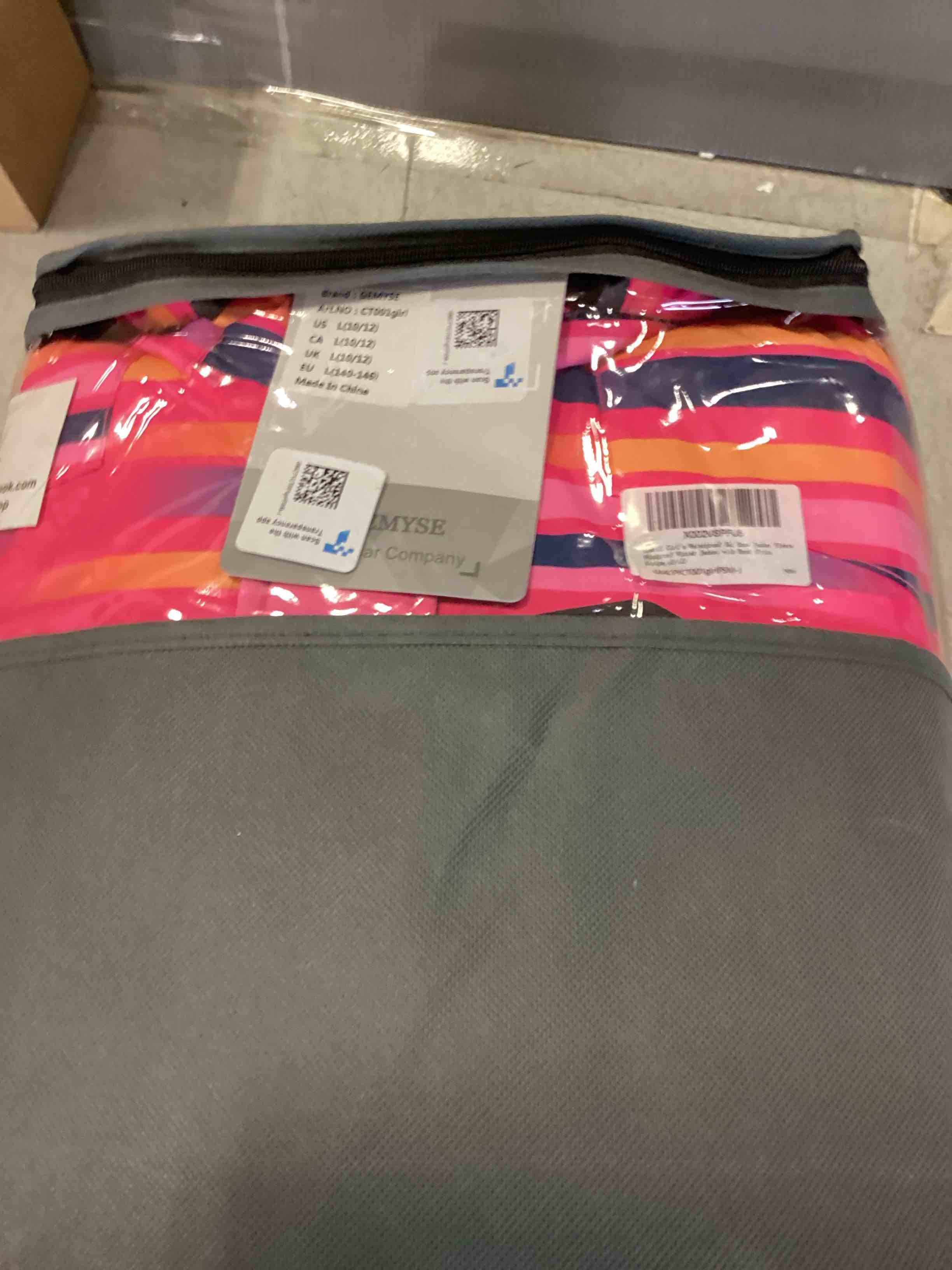 https://s3.amazonaws.com/lotting-images-prod/bidfta/PNK3557652_1750943522467.jpeg