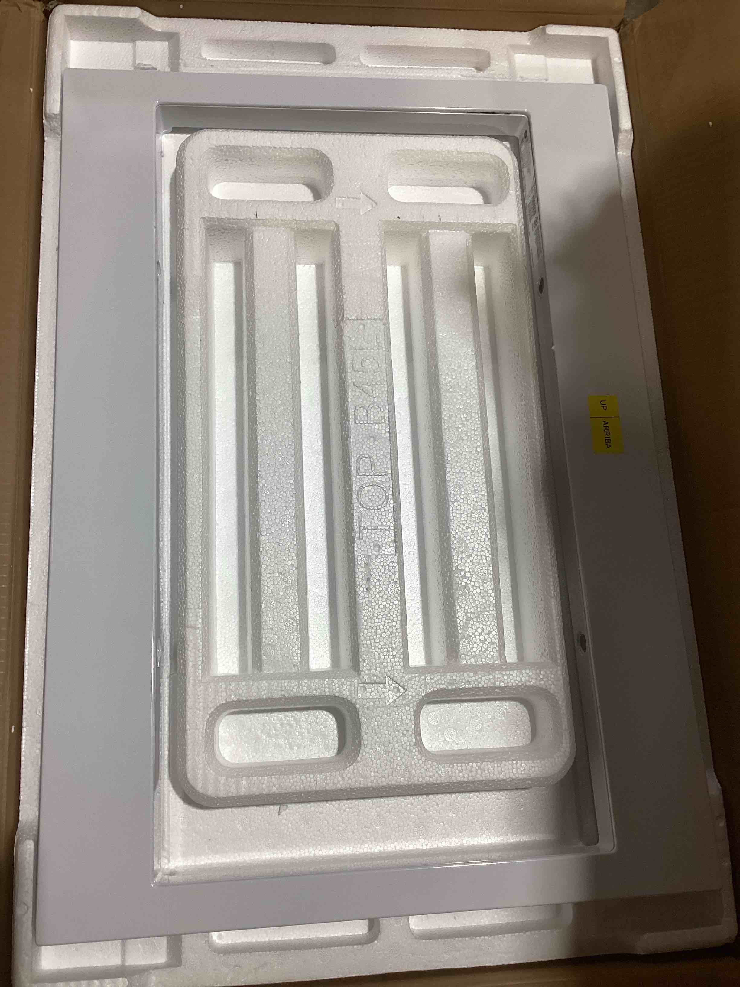 Condition photo showing New/Like New for ge appliances jx7227dlww microwave accessories