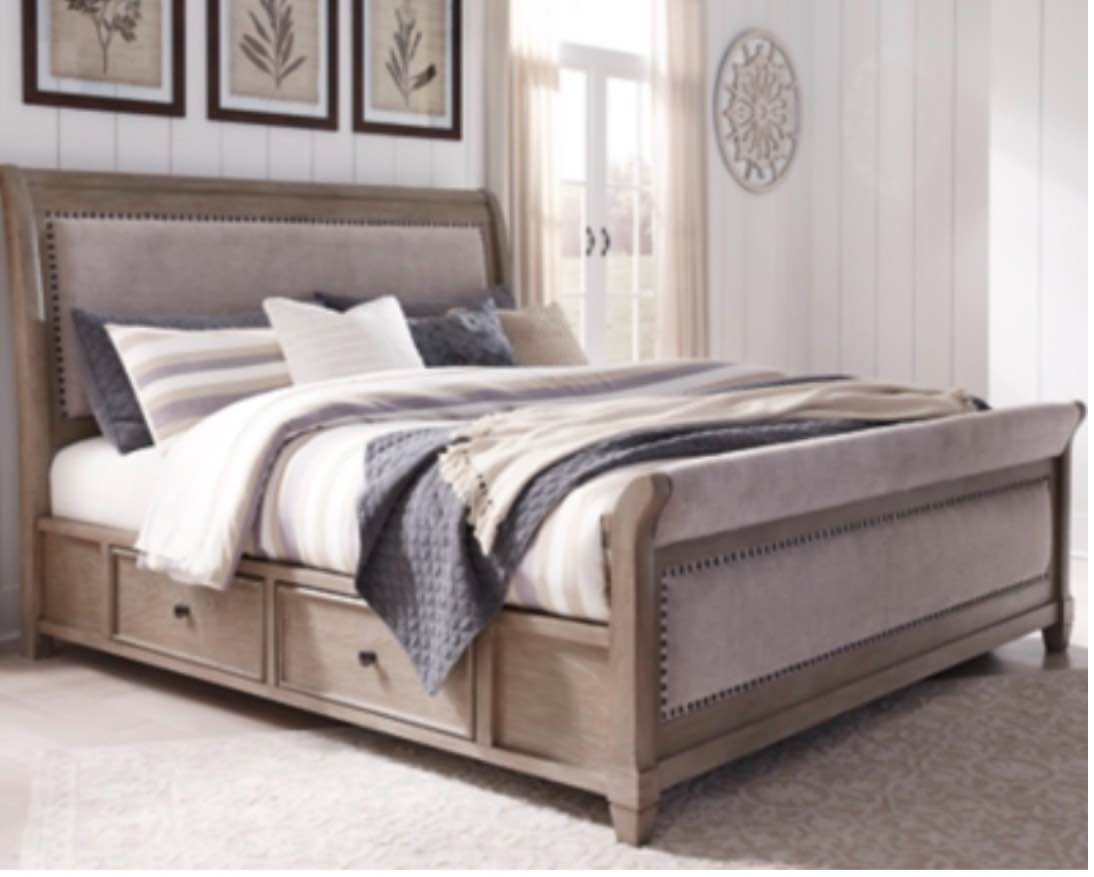 B804-56  Challene King/California King Upholstered Footboard