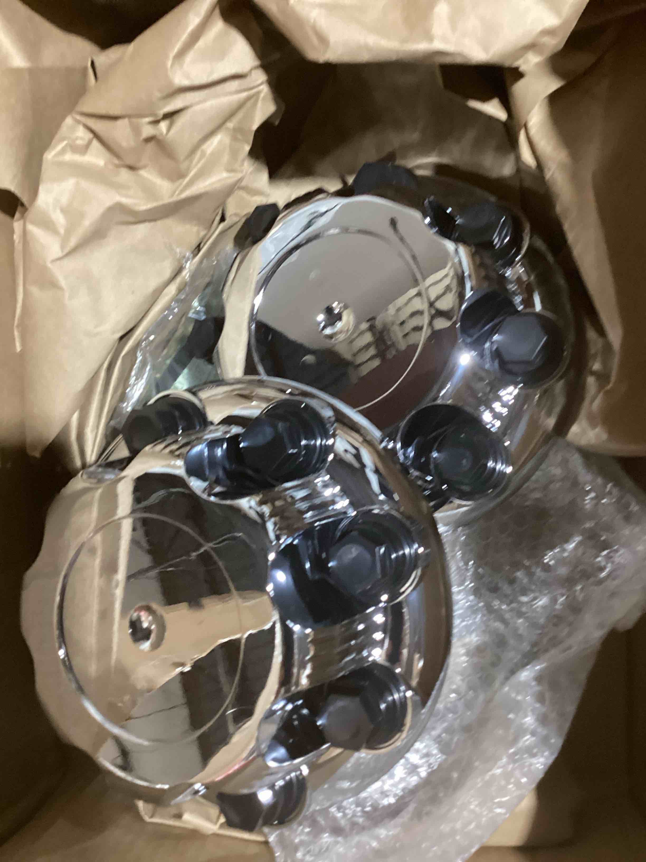Condition photo showing Good Condition for 2pcs 8.43" wheel center caps 8 lugs compatible with avalanche 2500 2000-2006 silverado 2500 3500 2001-2010, oem replacement 15039489, 15039488, 9597169, 9597170 rim hub cover