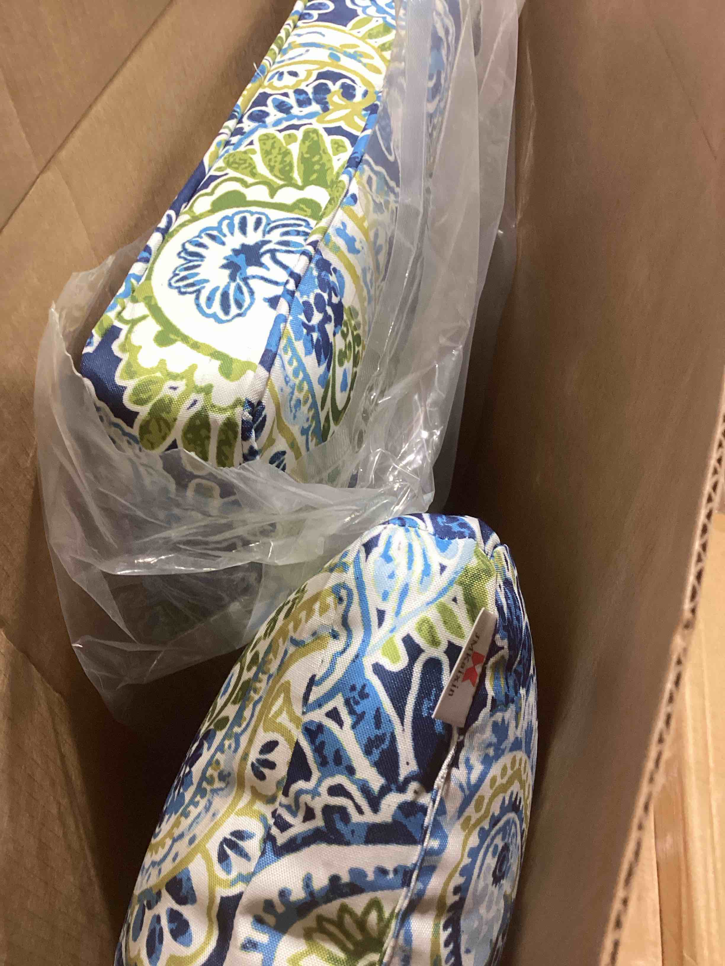 Condition photo showing New/Like New for outdoor seat/back chair cushion tufted pillow 22"x22" indoor deep seat chair cushion set water resistant for patio furniture with 3-year fade resistant blue paisley