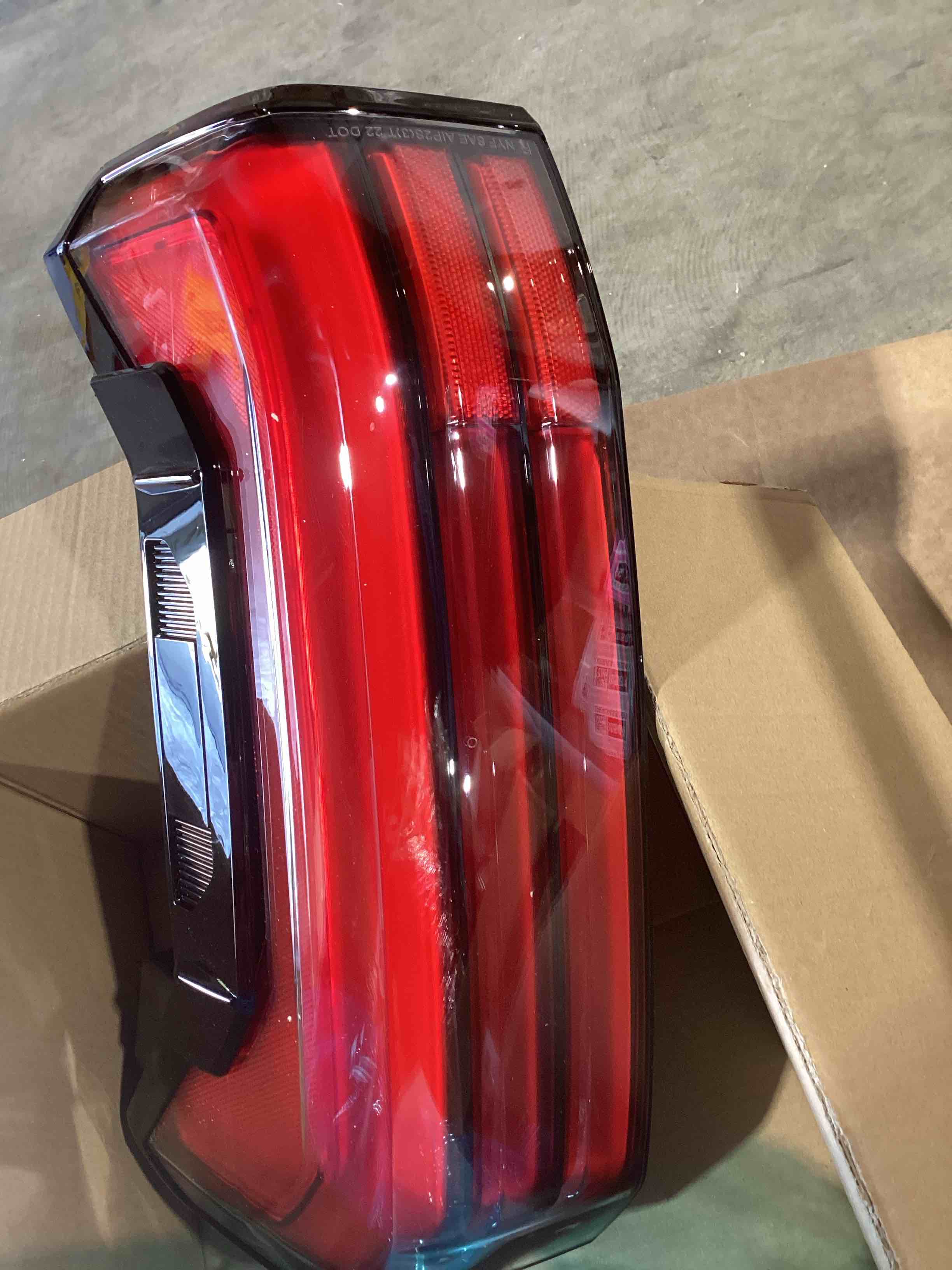 Condition photo showing New/Like New for led tail light assembly compatible with toyota tundra 2022–2025, left driver side rear lamp with tailgate switch, sequential turn signal, 5-pin plug, replaces 81560-0c200 815600c200