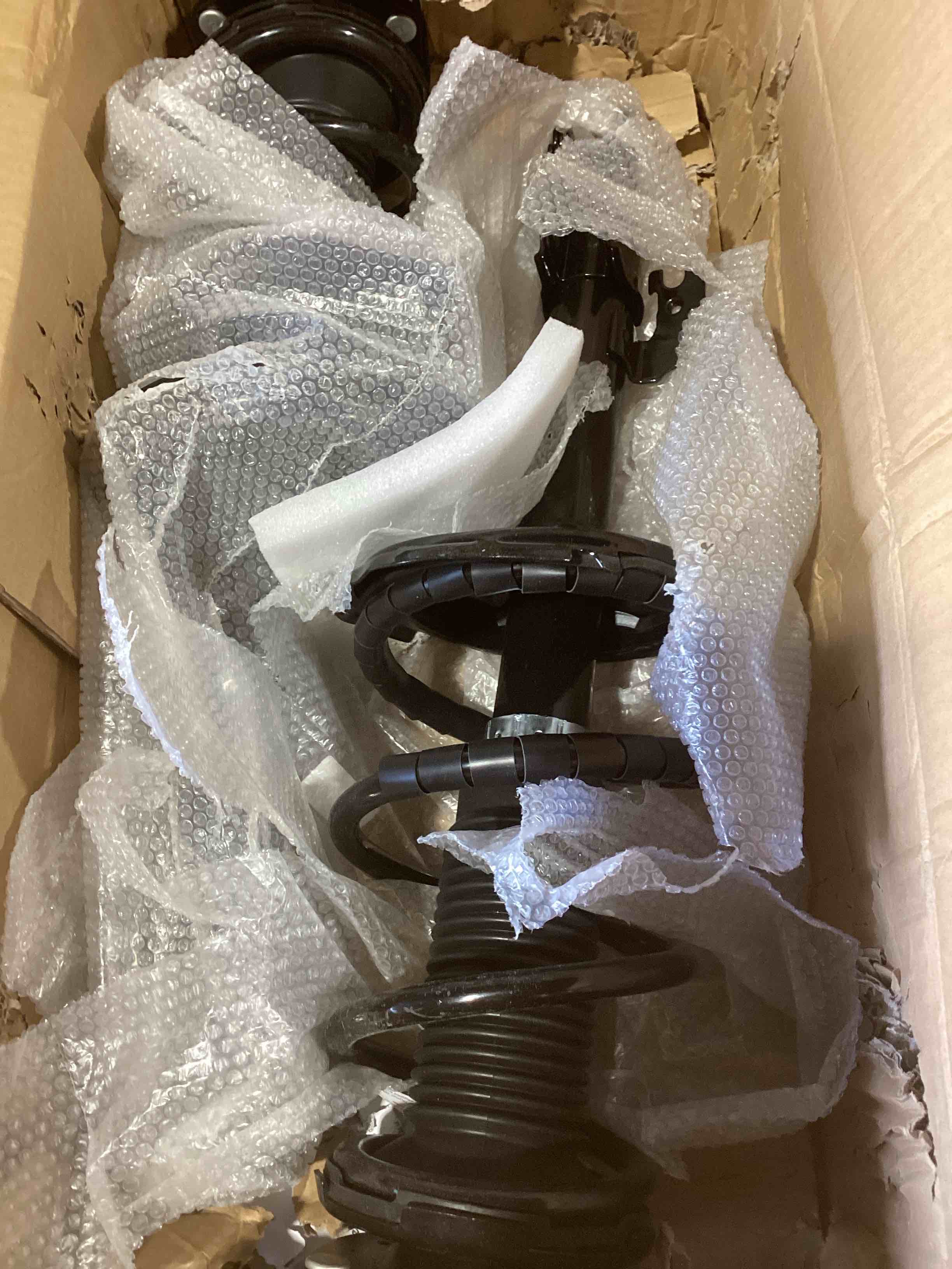 Condition photo showing Good Condition for pair front complete struts coil spring assembly shock absorbers fit for 2004-2007 toyota highlander 2.4l l4, 3.3l v6 fwd 172211 172212