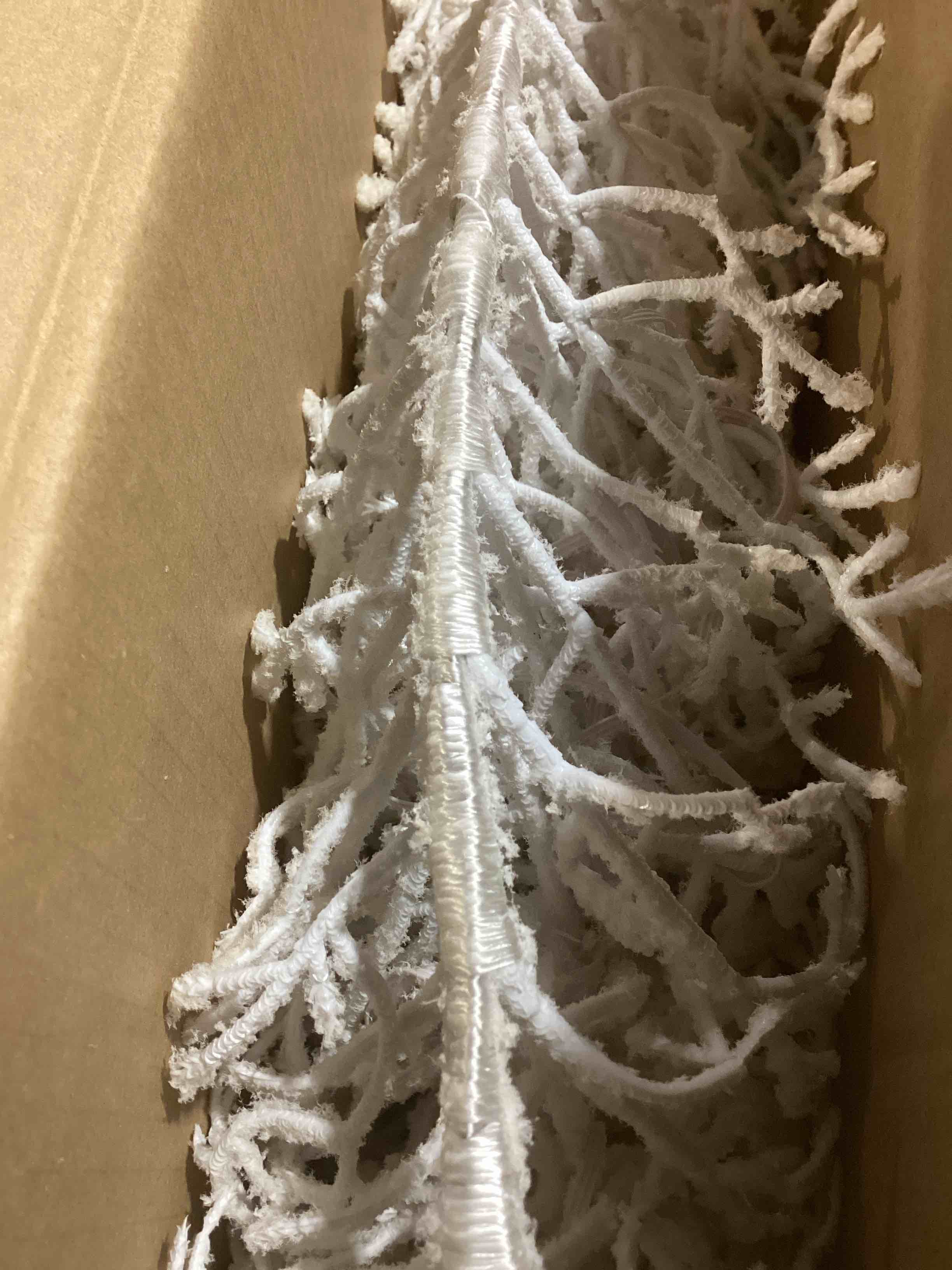 Condition photo showing New/Like New for hgtv 9' pre-lit coral artificial christmas garland with warm white led lights: indoor pink faux floral