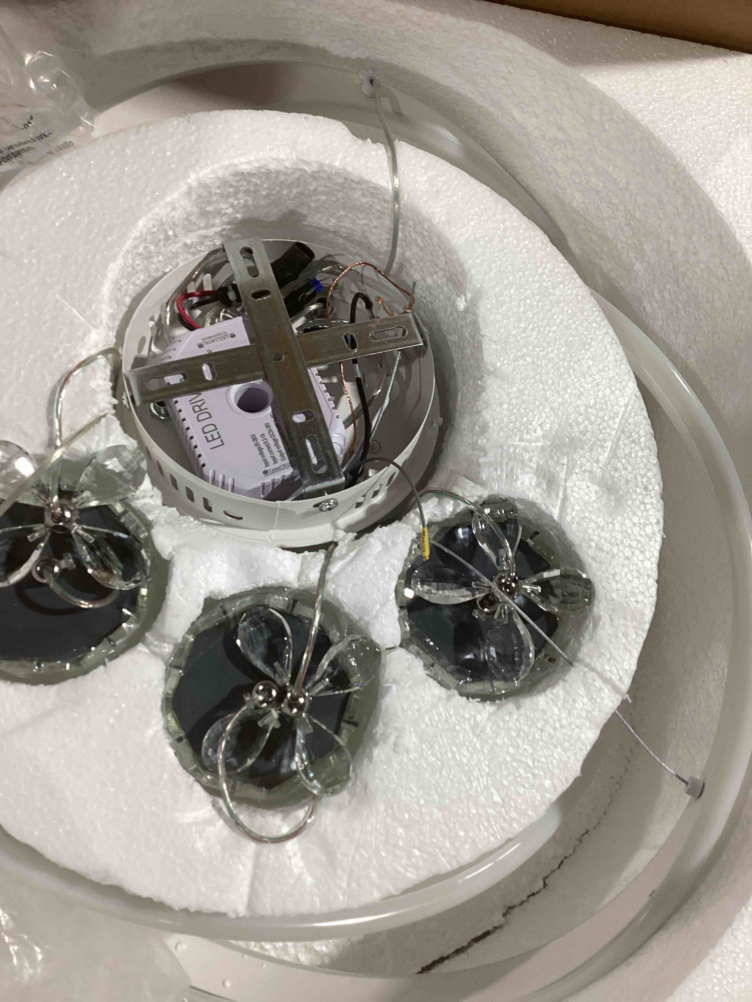 Condition photo showing New/Like New for catharinus 1-light modern linear geometric integrated led chandelier unique/statement chandelier
