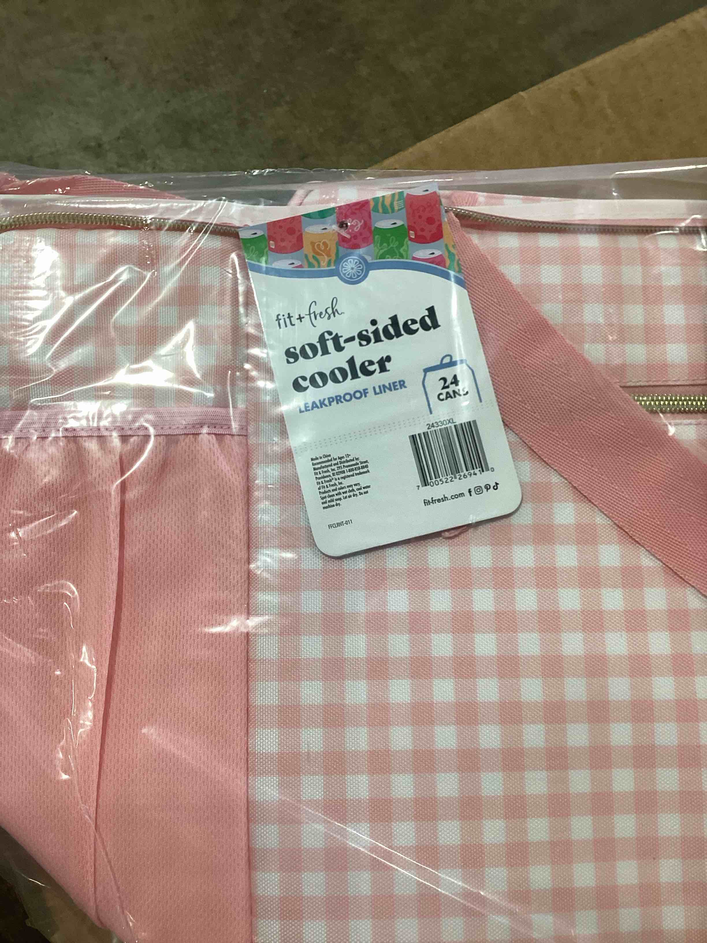 fit & fresh, 24-can soft cooler bag insulated leak-resistant, portable soft cooler, large cooler, so color pink 