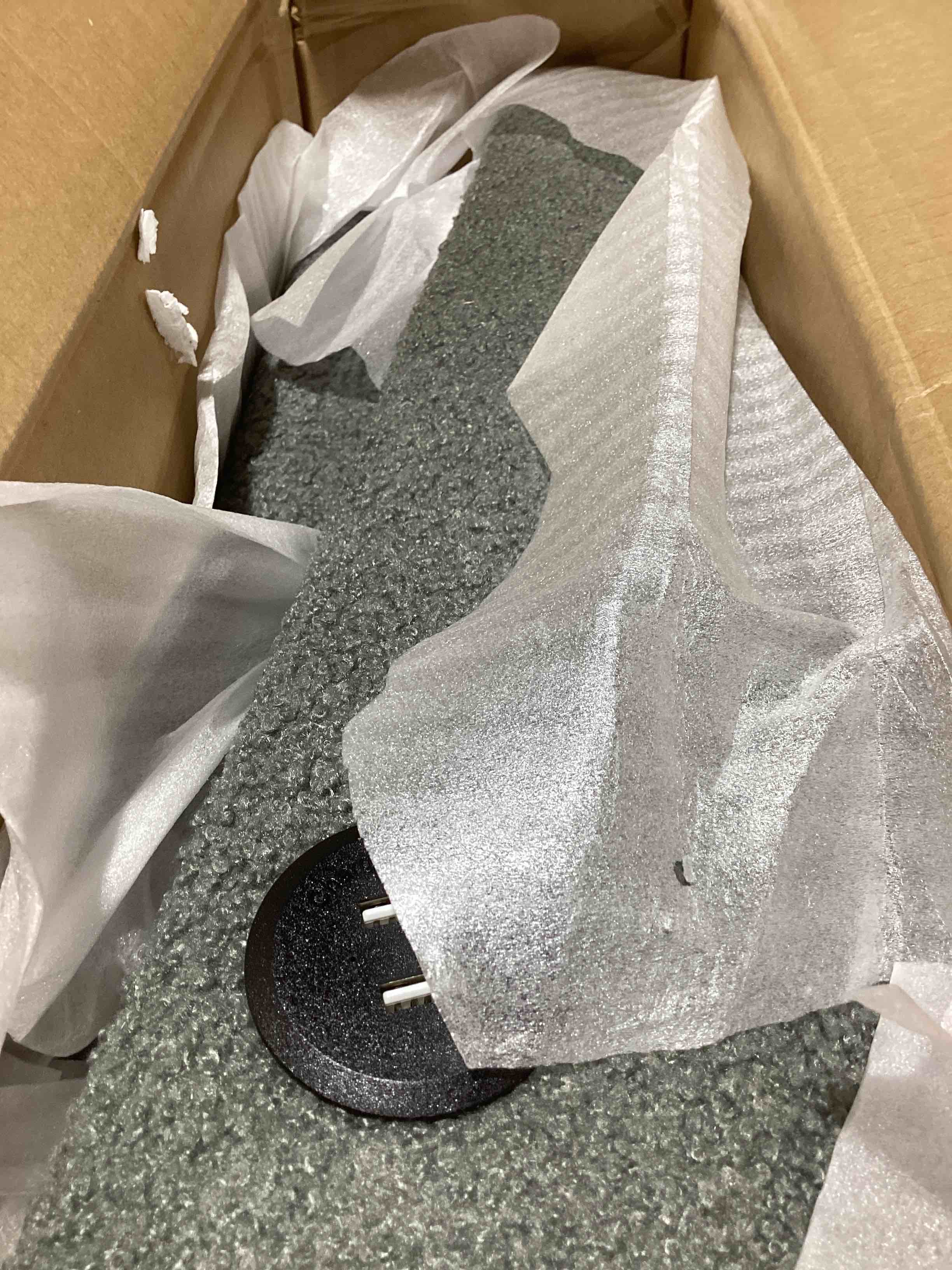 Condition photo showing New/Like New for twin size pointed head bed - gray 