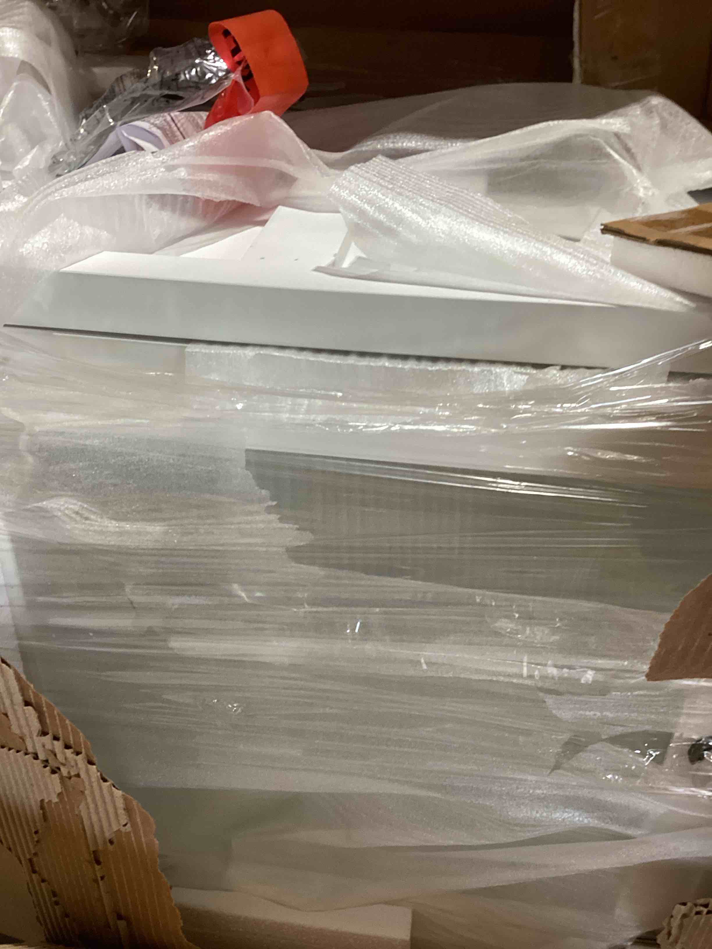 Condition photo showing New/Like New for hammry  single door unit  color white :only one box 