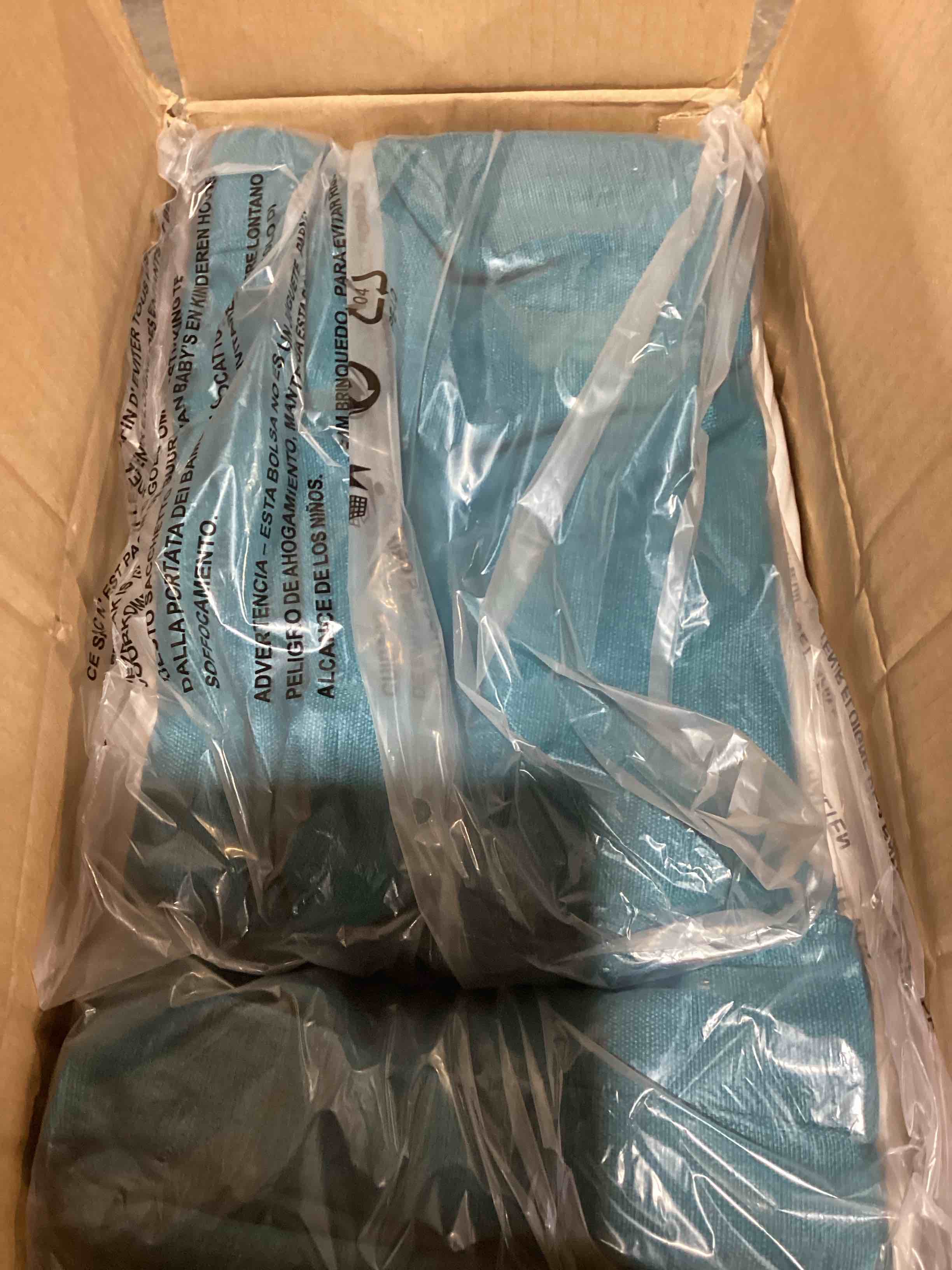 Condition photo showing New/Like New for schutt outdoor 4" seat / backcush color aqua blue 
