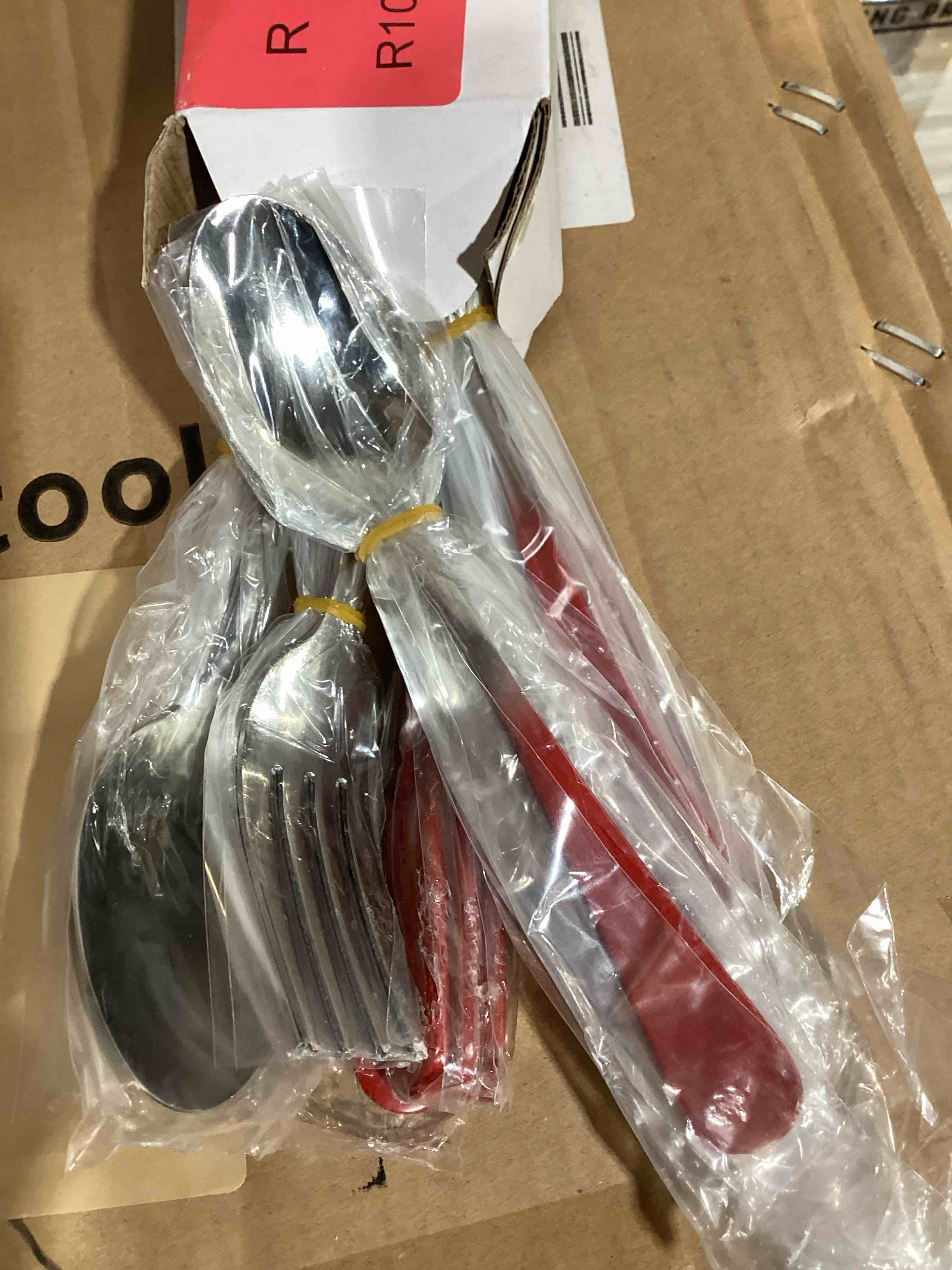 Condition photo showing New/Like New for ivy bronz nuralya stainless steel flatware set - service for 4