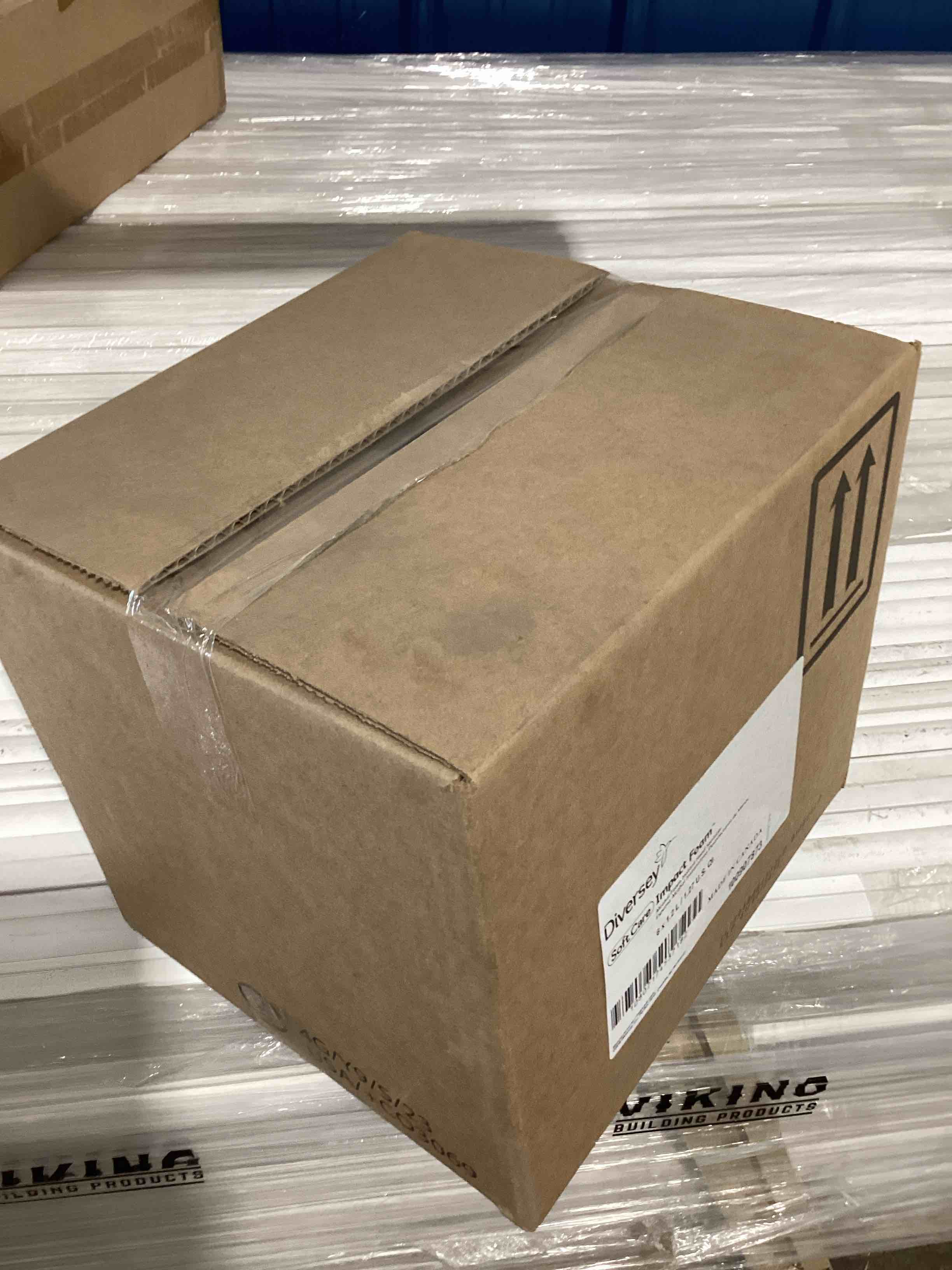 https://s3.amazonaws.com/lotting-images-prod/bidfta/PNK3563273_1776376277722.jpeg