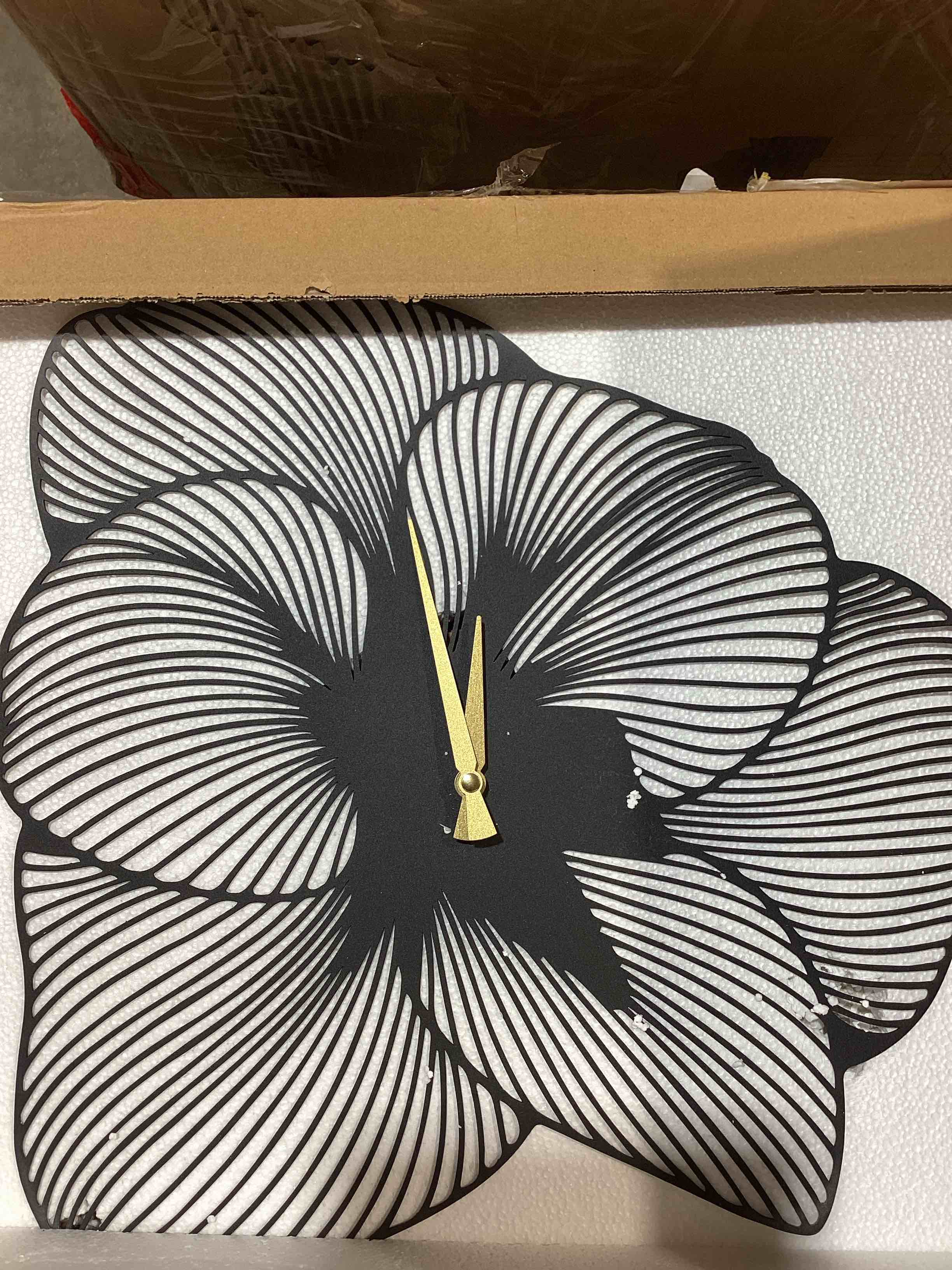 Condition photo showing New/Like New for azalea metal wall clock - silent clock mechanisr
