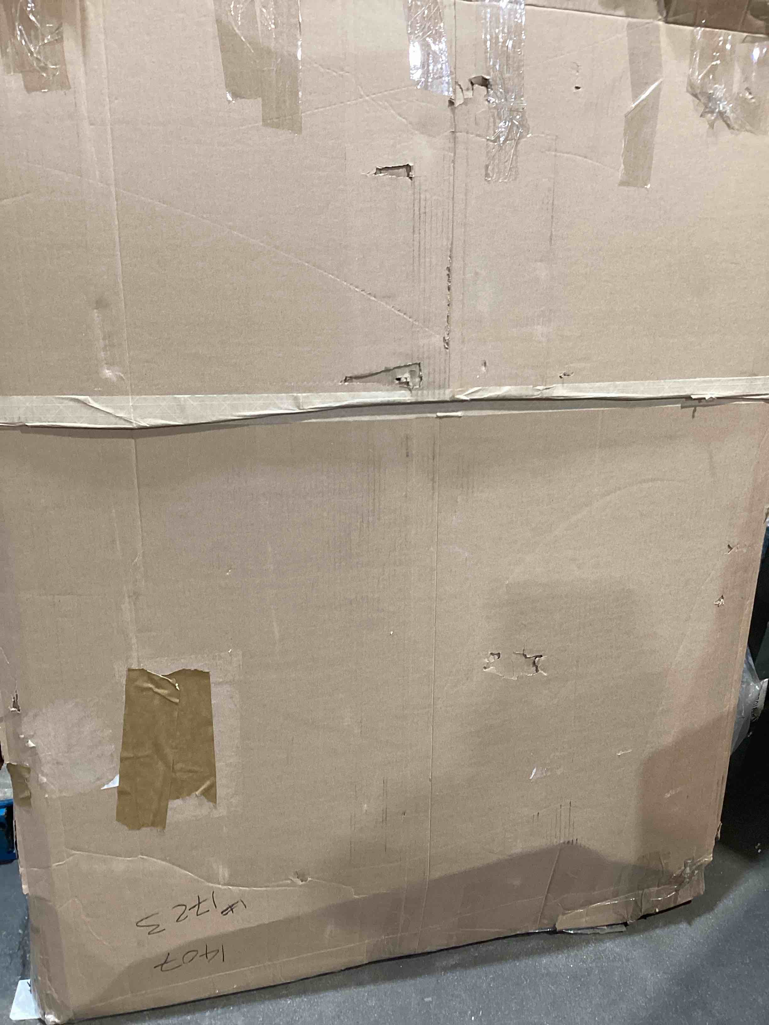 https://s3.amazonaws.com/lotting-images-prod/bidfta/PNK3563464_1776890052598.jpeg