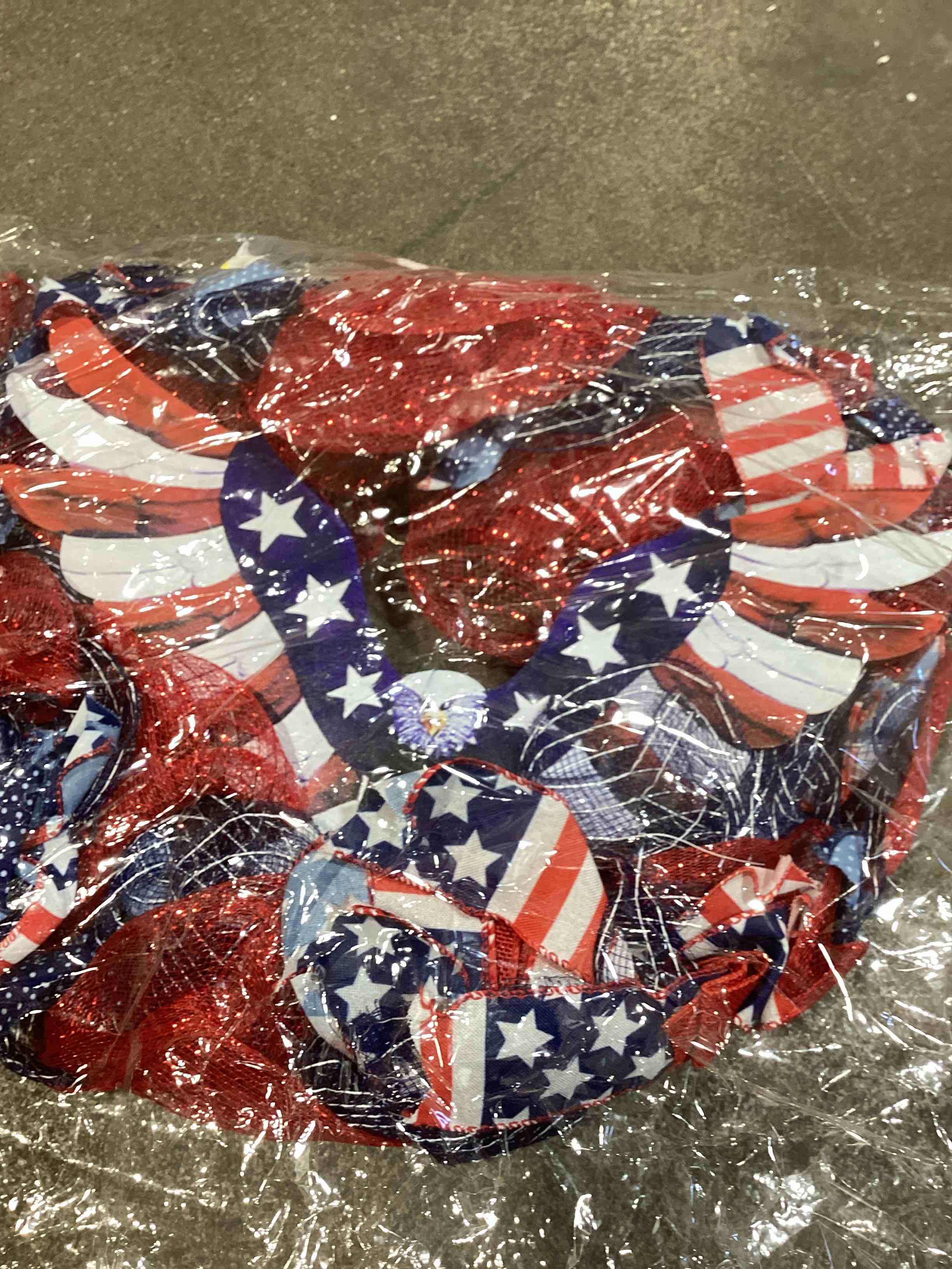 Condition photo showing New/Like New for american flag bald eagle wreath, 4th july memori
