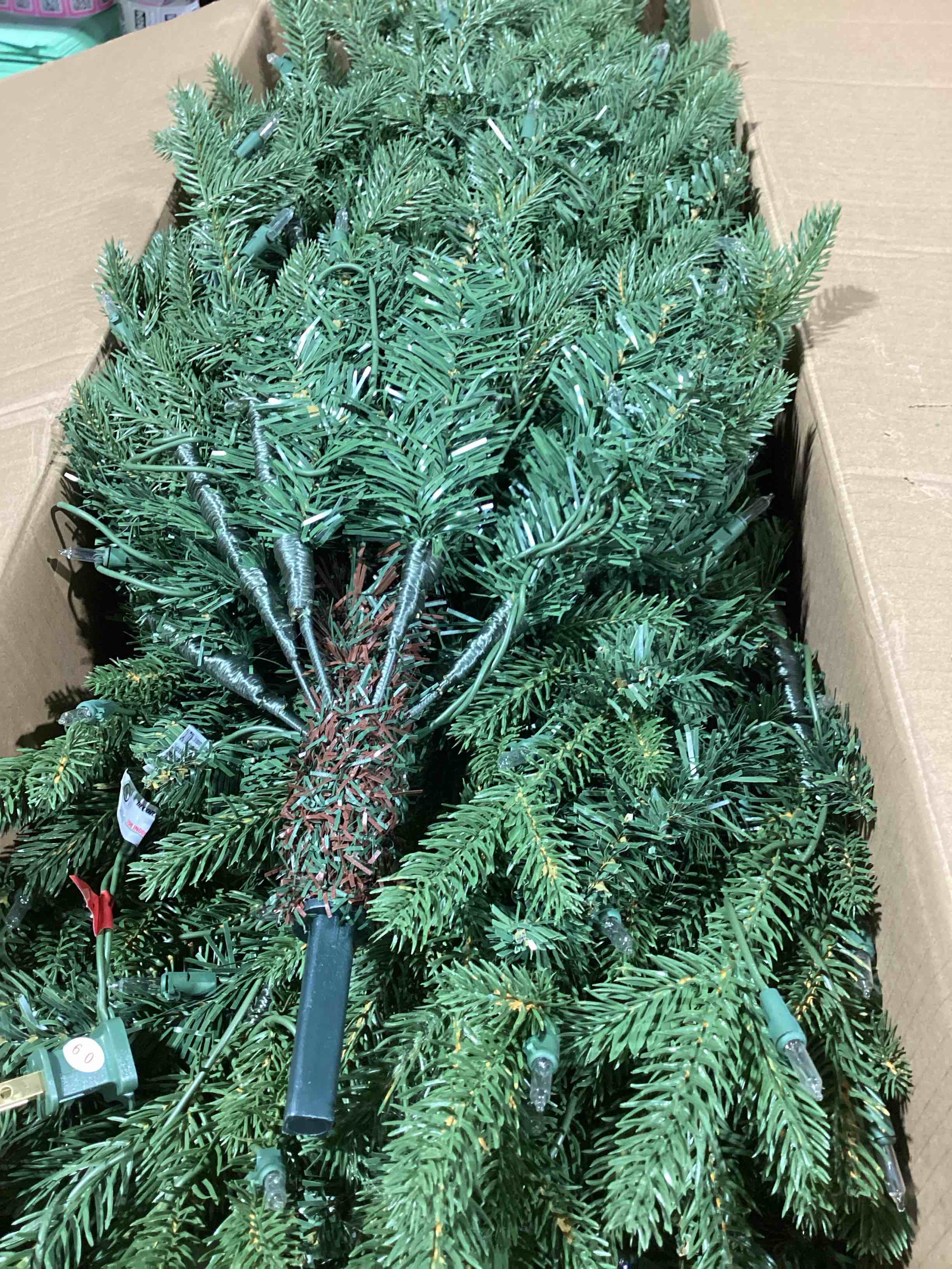 https://s3.amazonaws.com/lotting-images-prod/bidfta/PNK3563536_1777042990053.jpeg