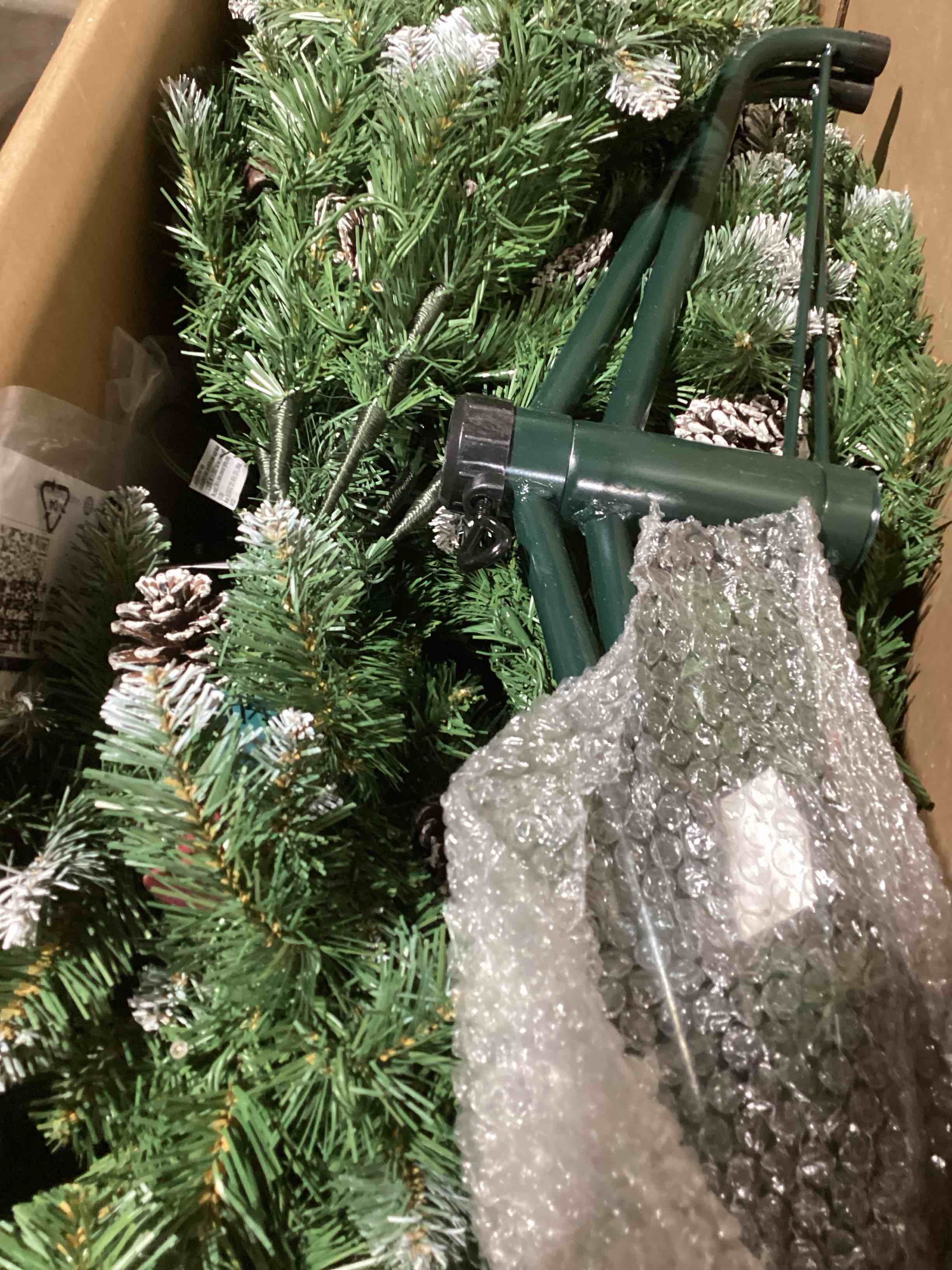 https://s3.amazonaws.com/lotting-images-prod/bidfta/PNK3563537_1777043451934.jpeg
