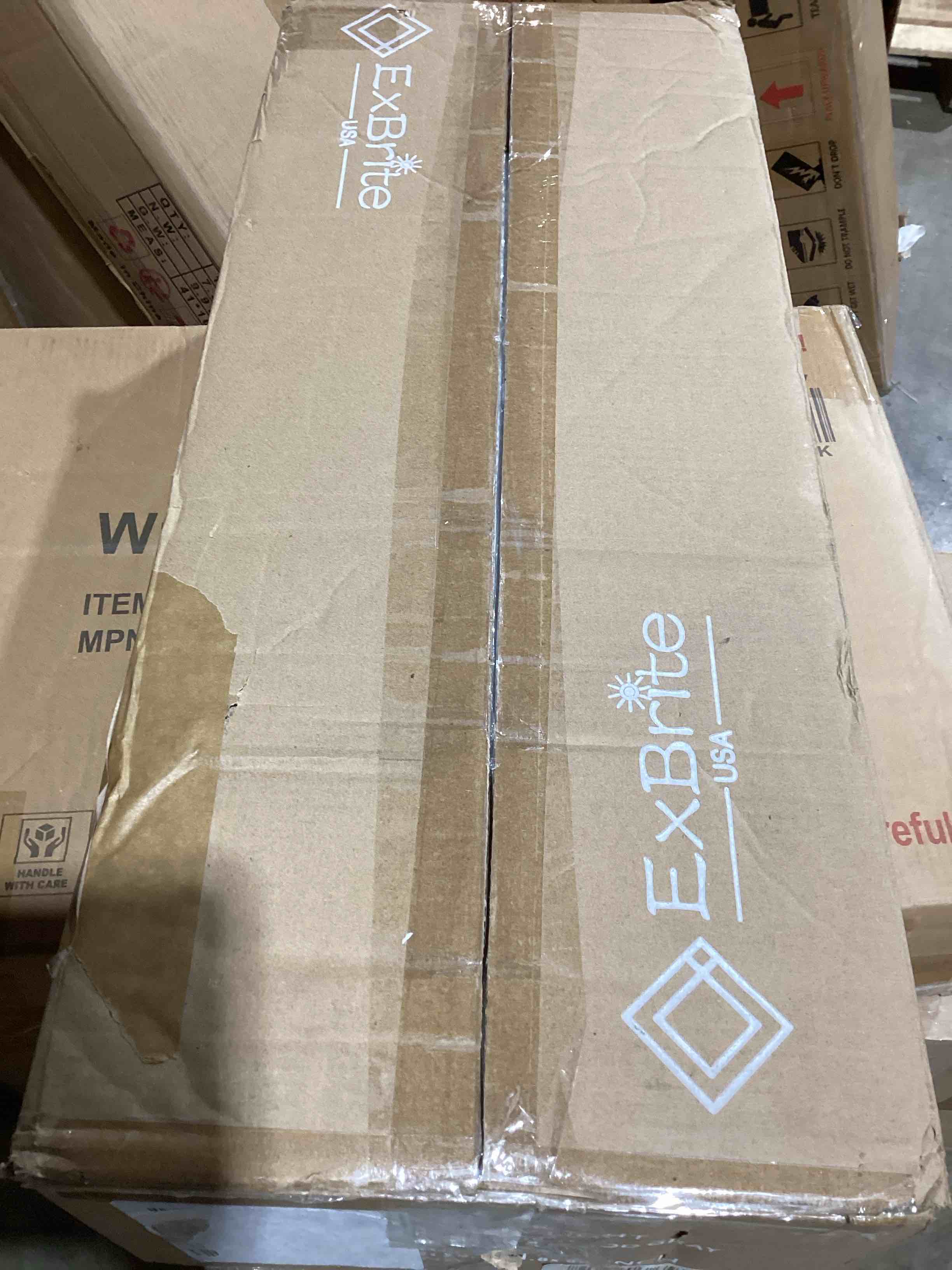https://s3.amazonaws.com/lotting-images-prod/bidfta/PNK3563542_1777046630552.jpeg