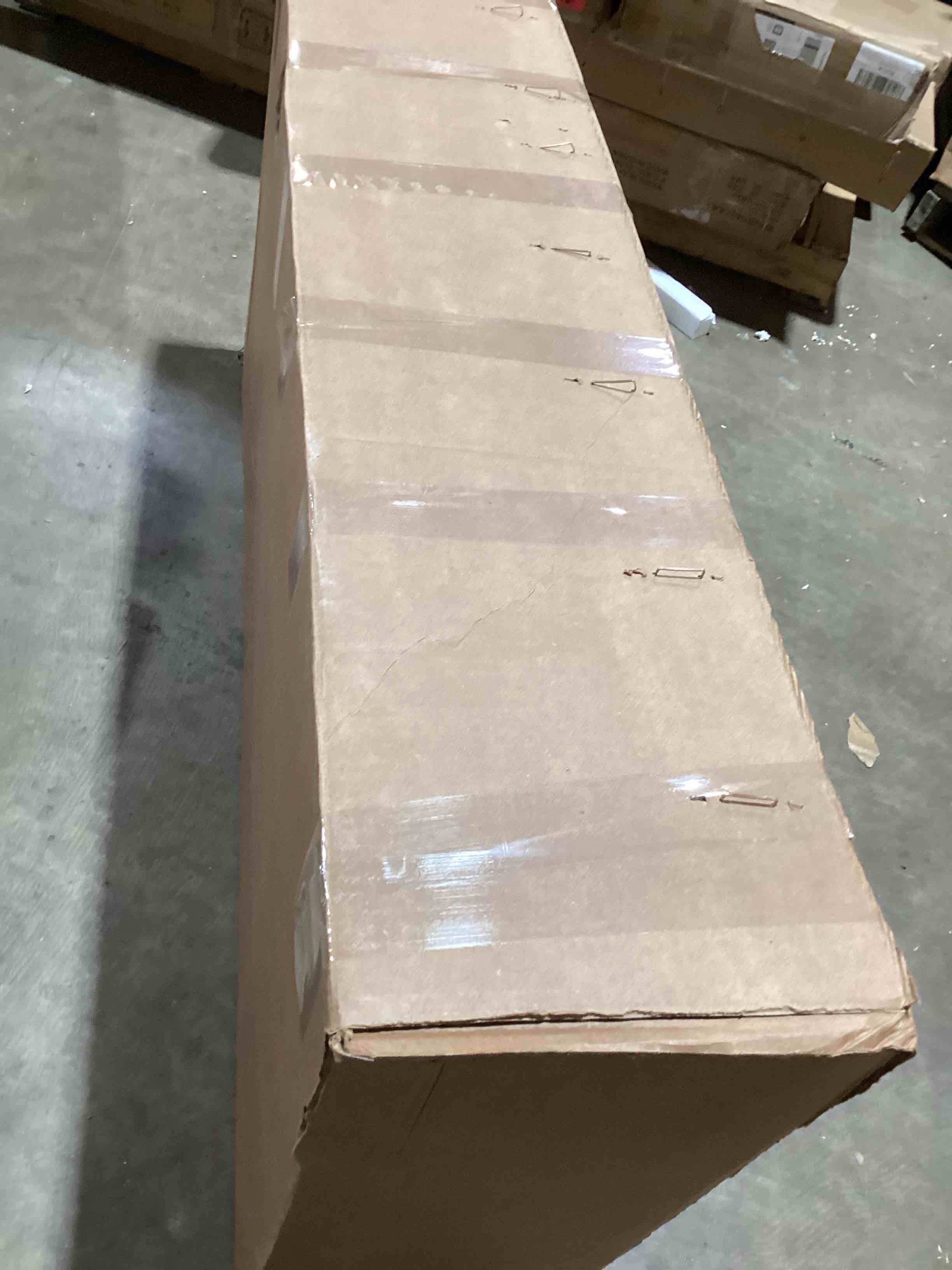 https://s3.amazonaws.com/lotting-images-prod/bidfta/PNK3563544_1777049637411.jpeg