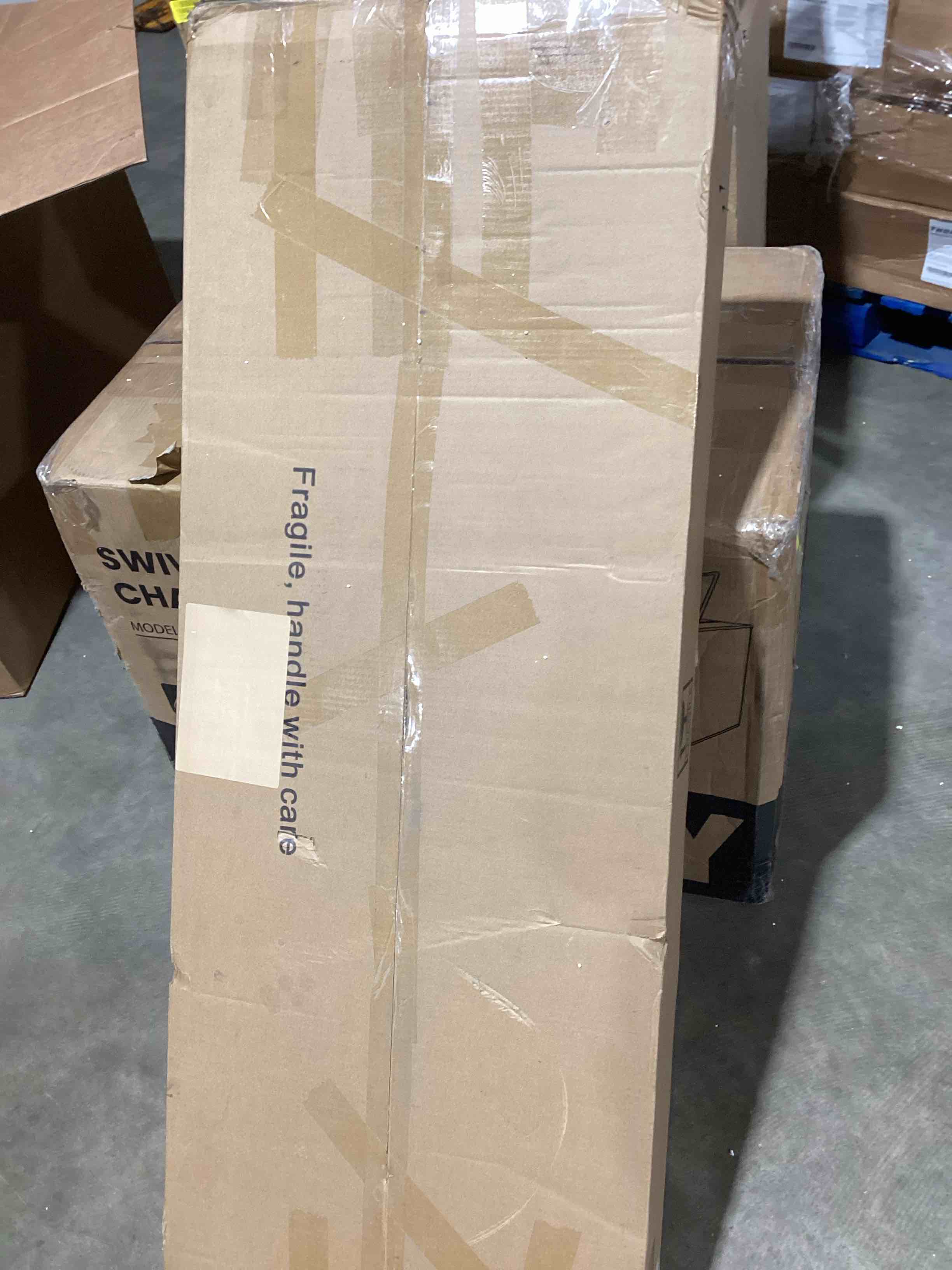 https://s3.amazonaws.com/lotting-images-prod/bidfta/PNK3563551_1777052812075.jpeg