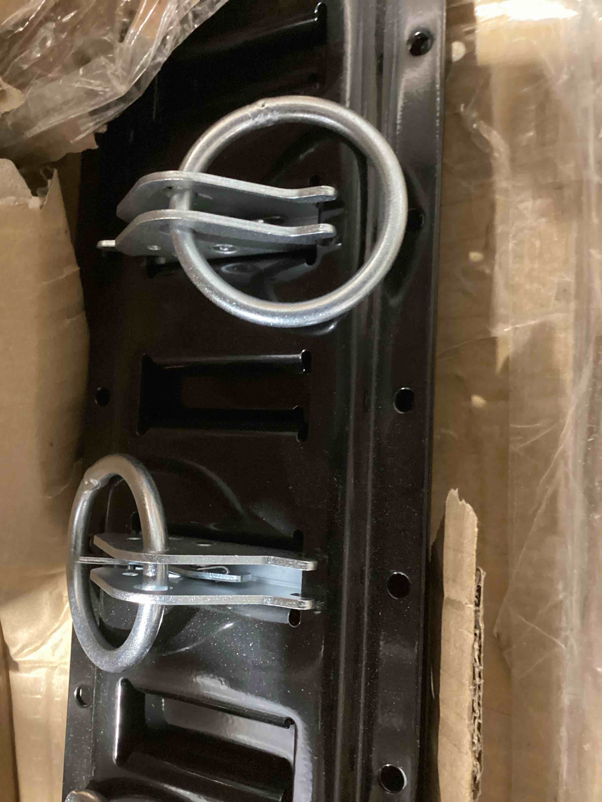 https://s3.amazonaws.com/lotting-images-prod/bidfta/PNK3563671_1777494340910.jpeg