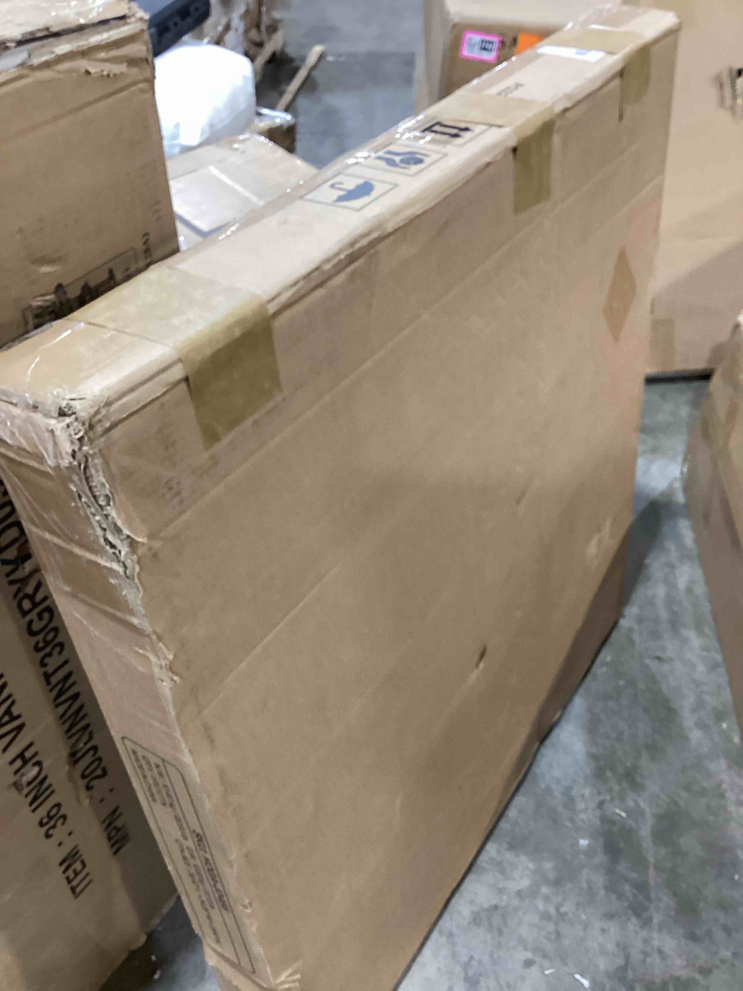 https://s3.amazonaws.com/lotting-images-prod/bidfta/PNK3563743_1777655540446.jpeg