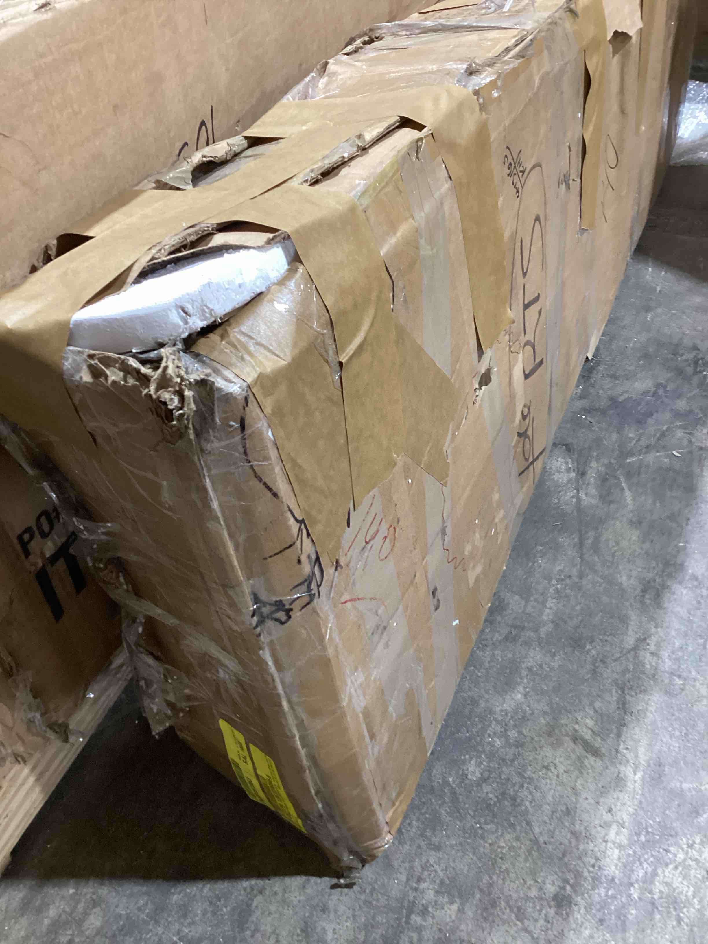 https://s3.amazonaws.com/lotting-images-prod/bidfta/PNK3563768_1777906653073.jpeg
