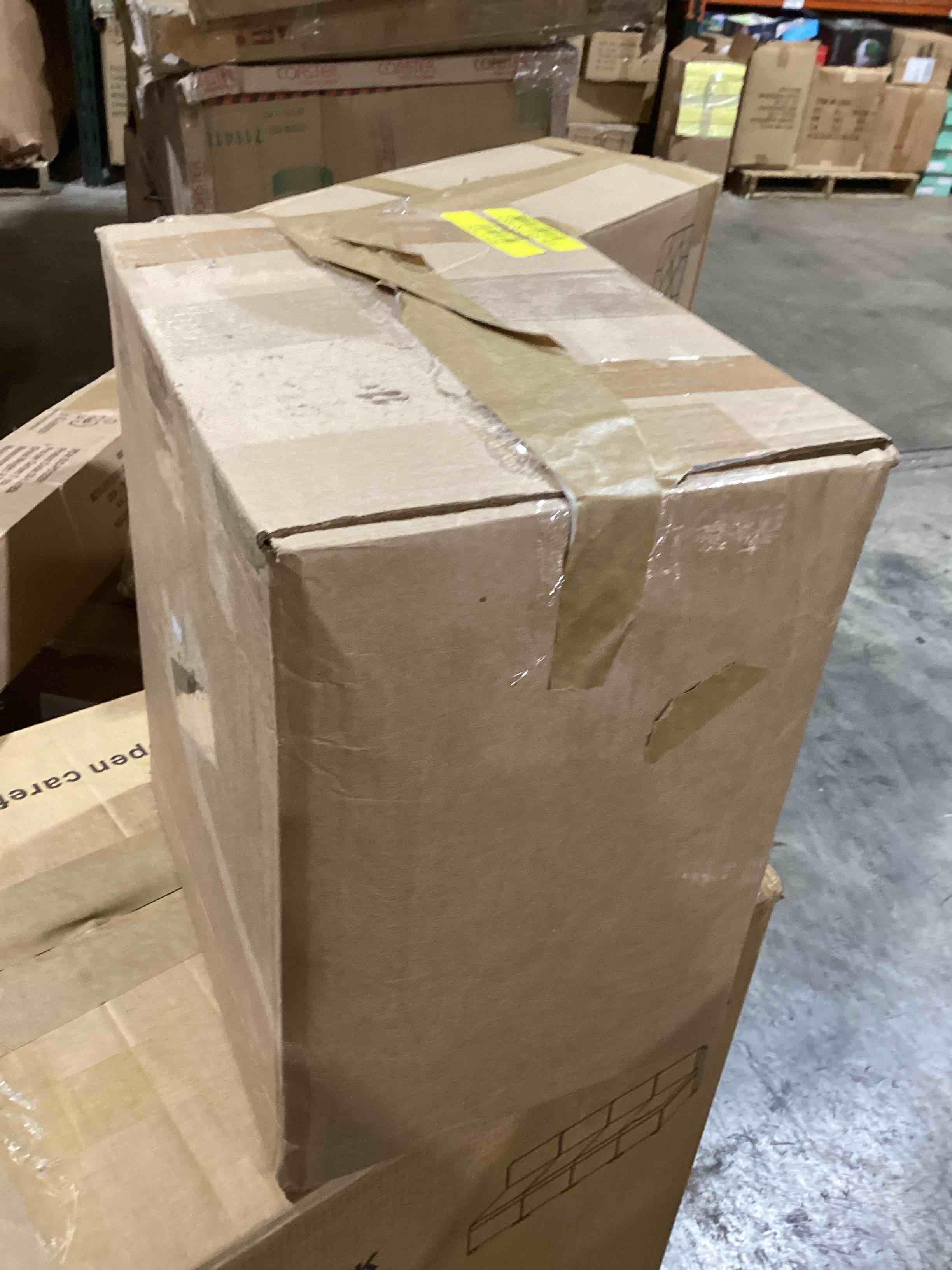 https://s3.amazonaws.com/lotting-images-prod/bidfta/PNK3563786_1777919767312.jpeg