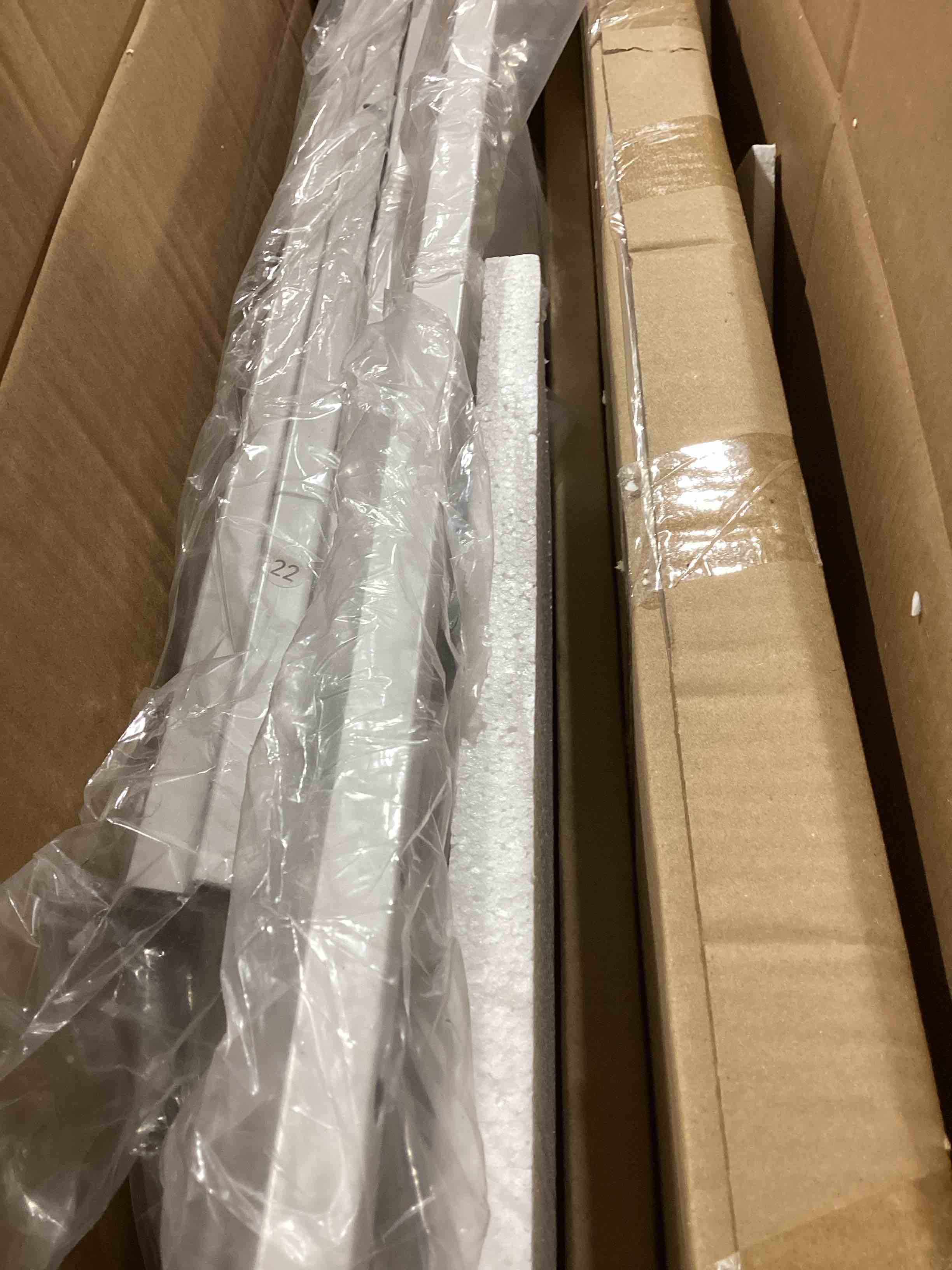 https://s3.amazonaws.com/lotting-images-prod/bidfta/PNK3563787_1777920681081.jpeg