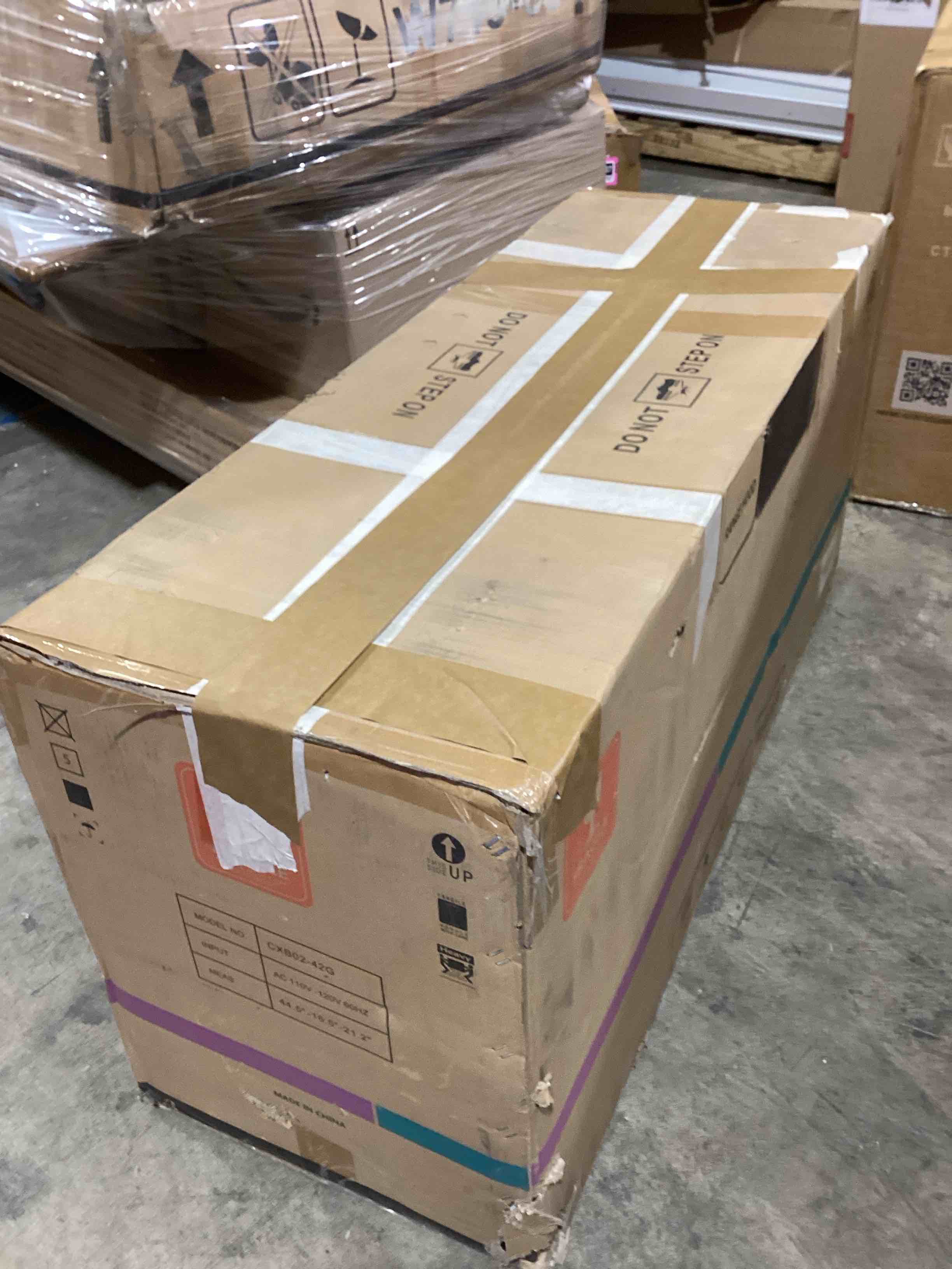https://s3.amazonaws.com/lotting-images-prod/bidfta/PNK3563789_1777921827447.jpeg