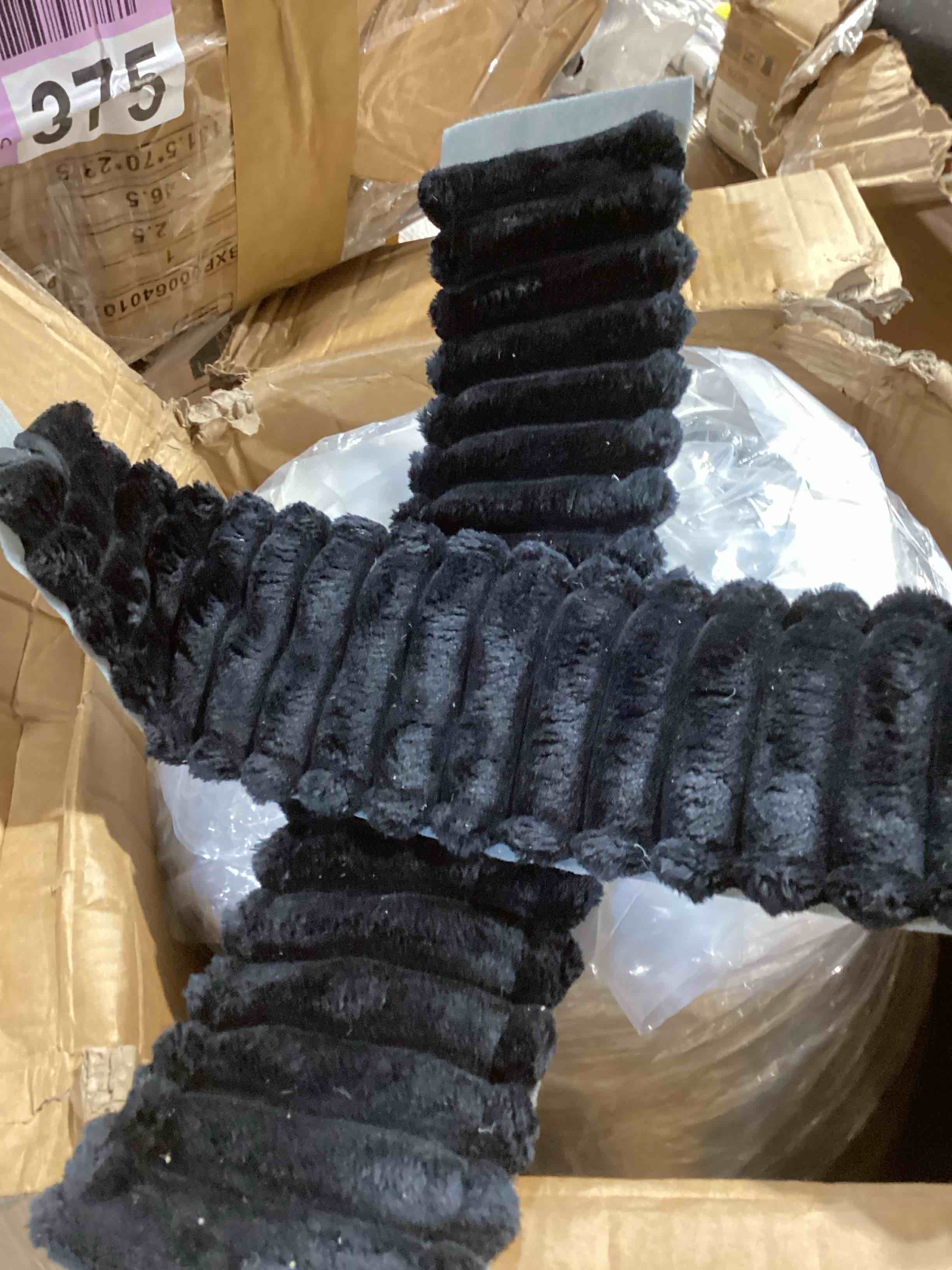 https://s3.amazonaws.com/lotting-images-prod/bidfta/PNK3563815_1777995845438.jpeg