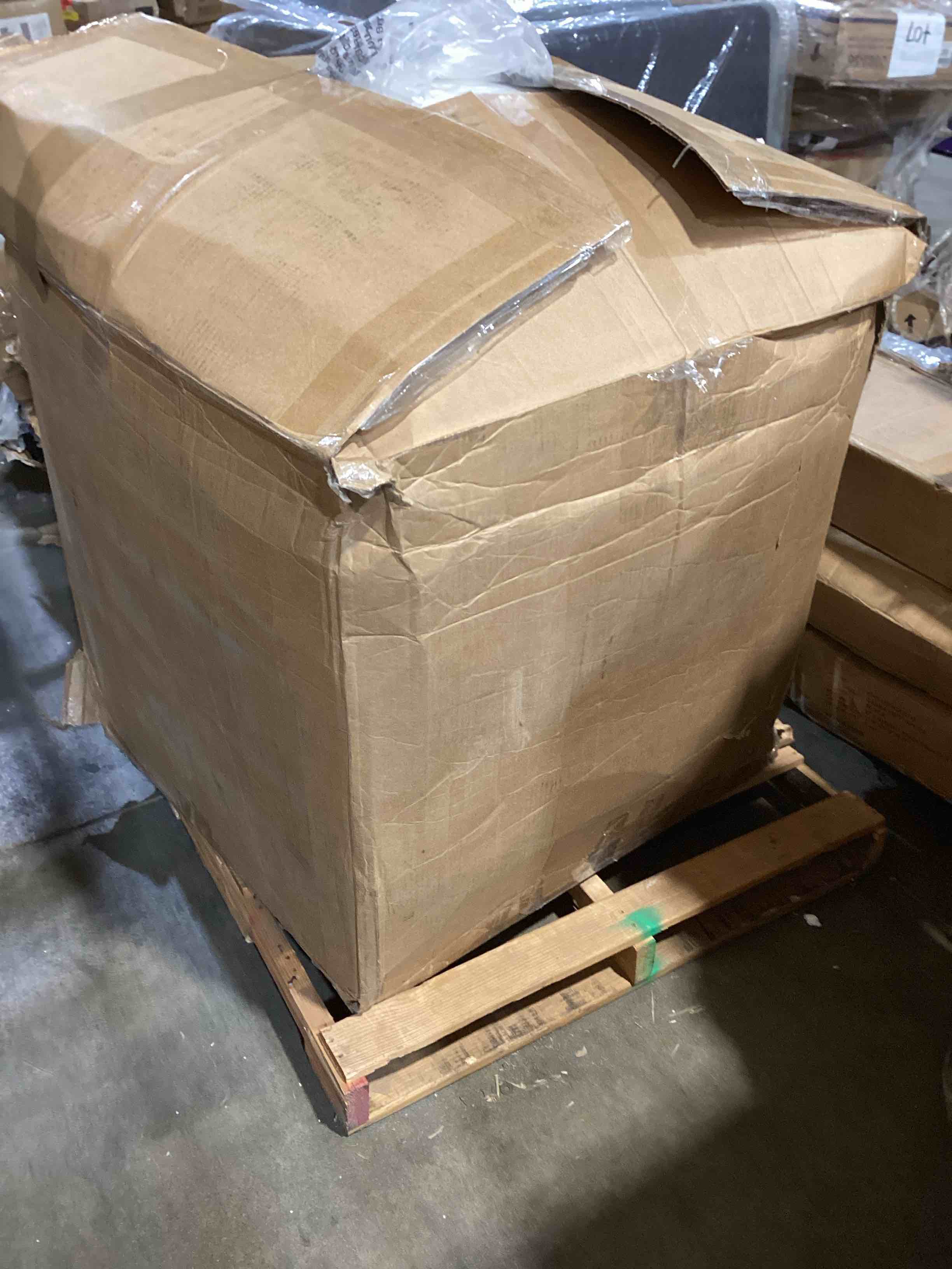 https://s3.amazonaws.com/lotting-images-prod/bidfta/PNK3563824_1778008837622.jpeg
