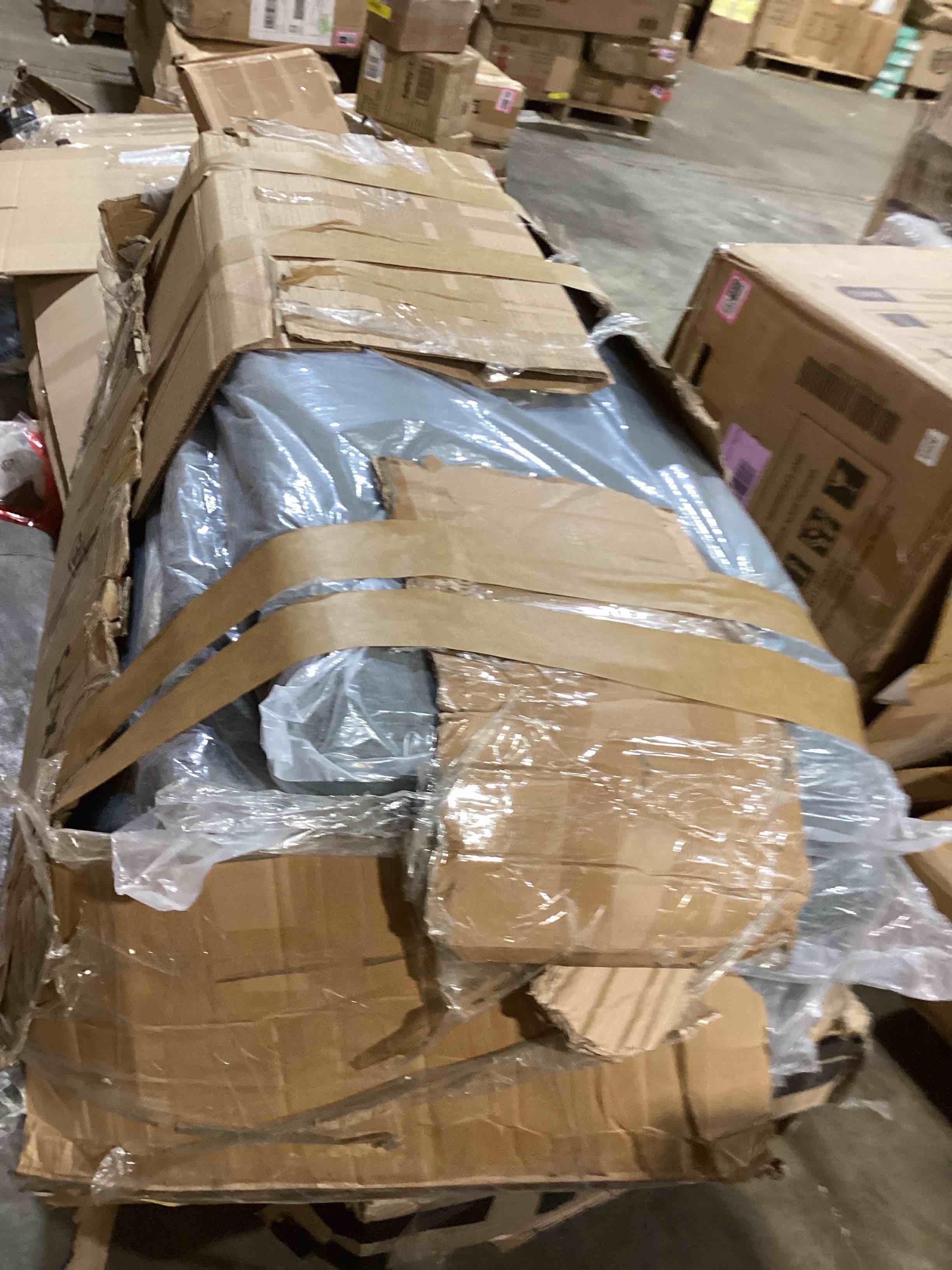 https://s3.amazonaws.com/lotting-images-prod/bidfta/PNK3563825_1778009322918.jpeg