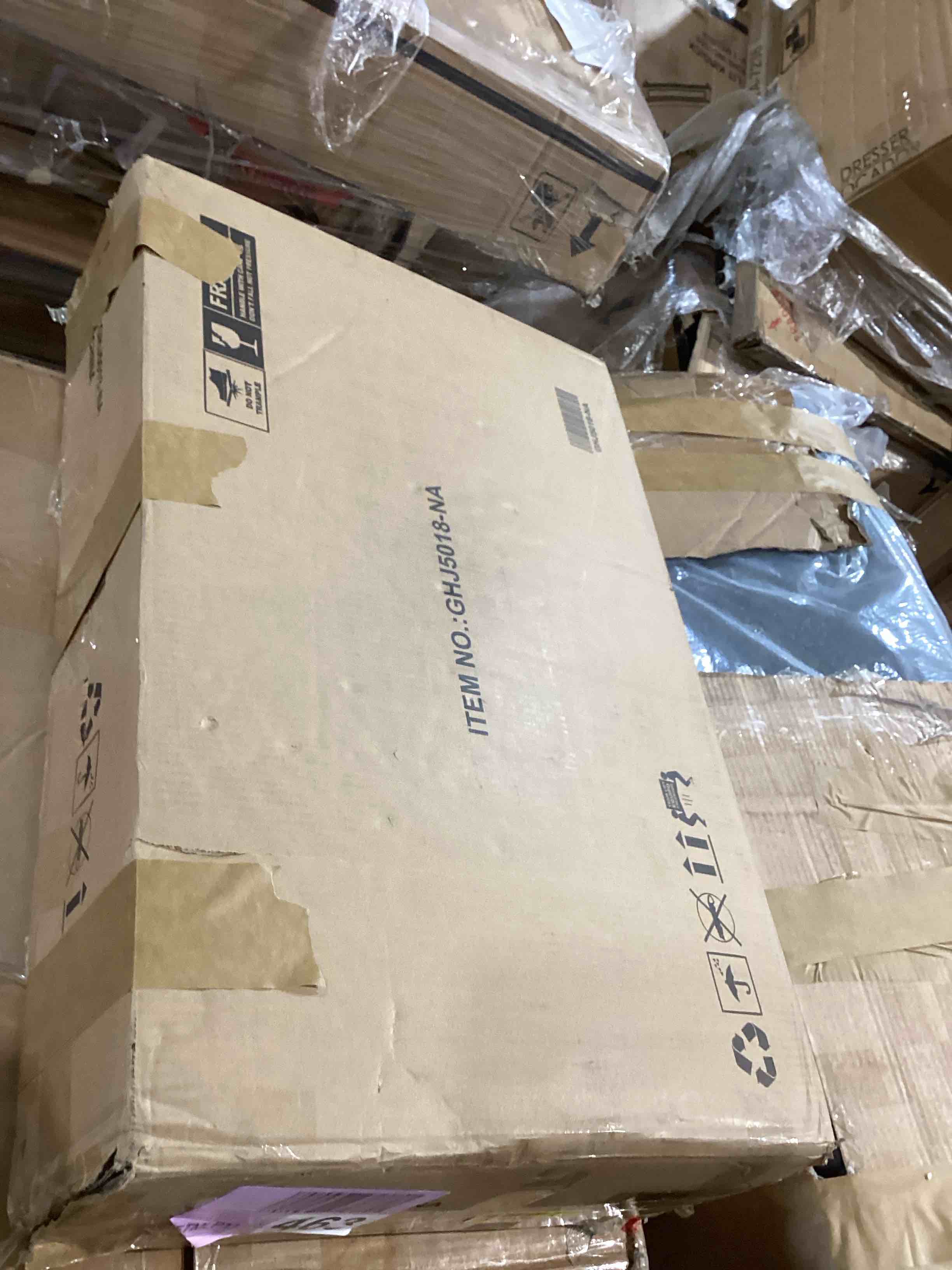 https://s3.amazonaws.com/lotting-images-prod/bidfta/PNK3563826_1778010081580.jpeg