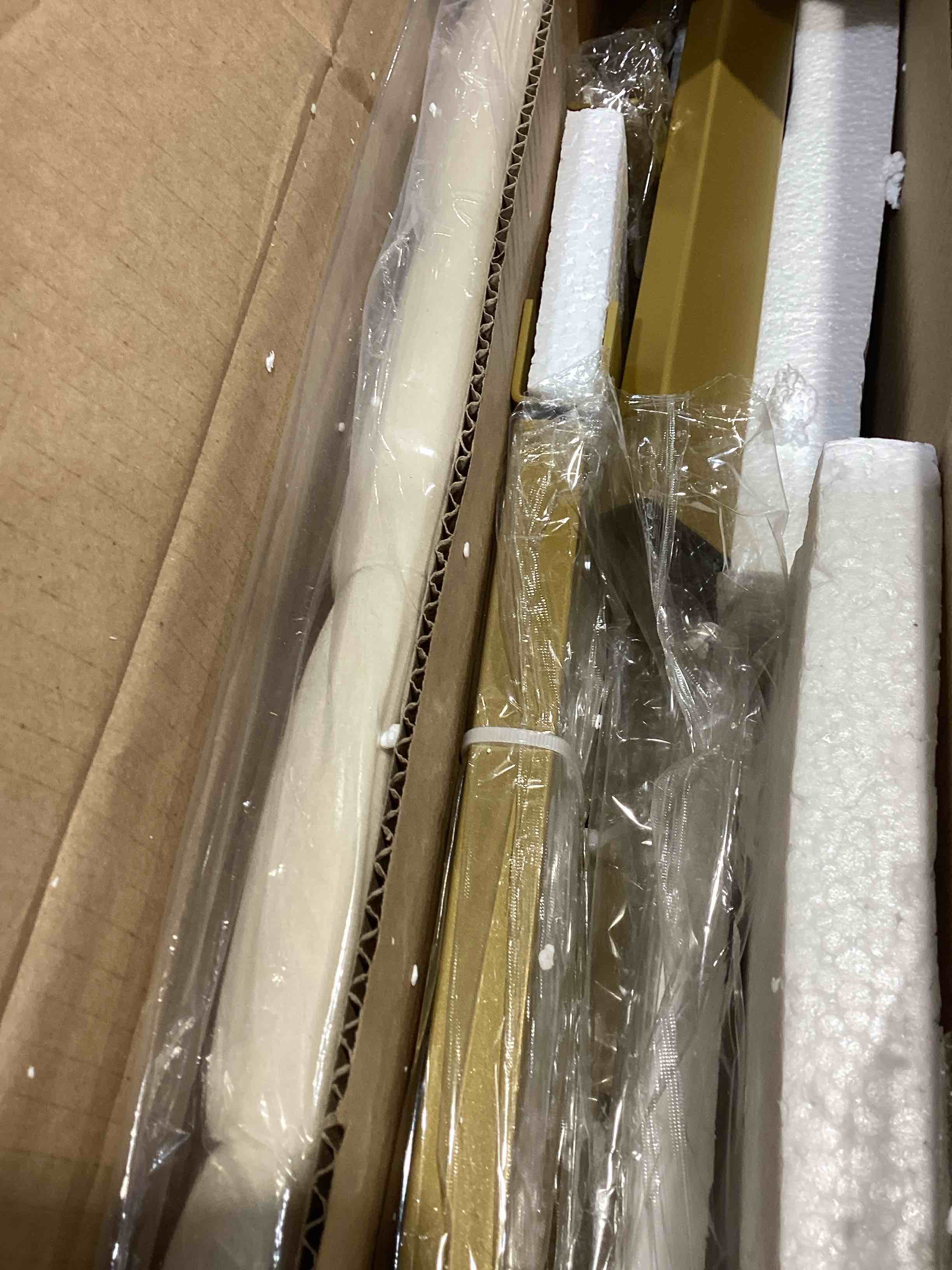 https://s3.amazonaws.com/lotting-images-prod/bidfta/PNK3563883_1778177626360.jpeg
