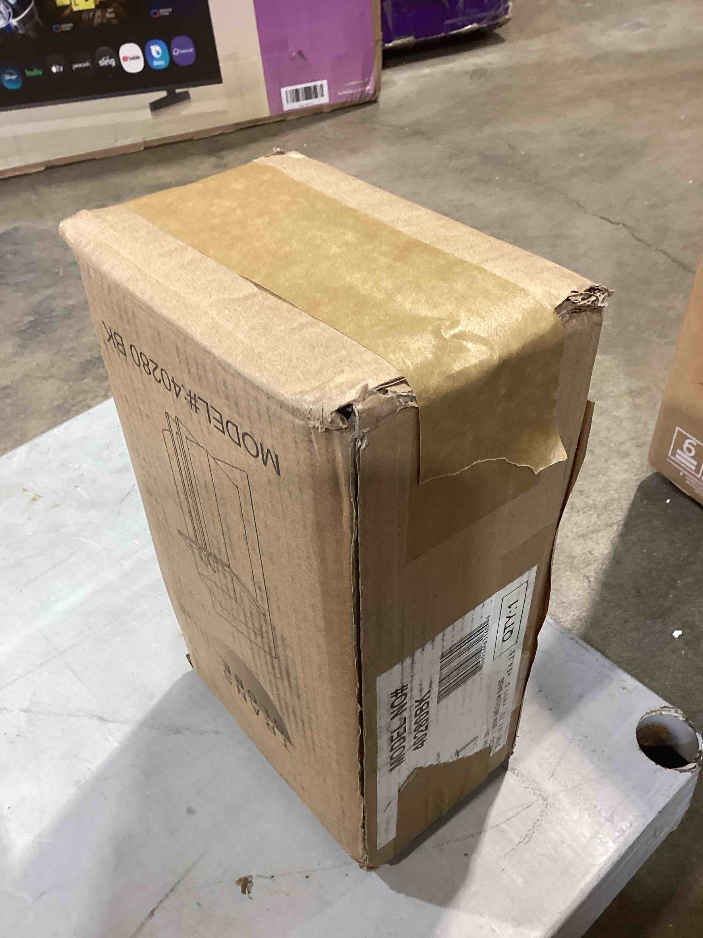 https://s3.amazonaws.com/lotting-images-prod/bidfta/PNK3563896_1778188463830.jpeg