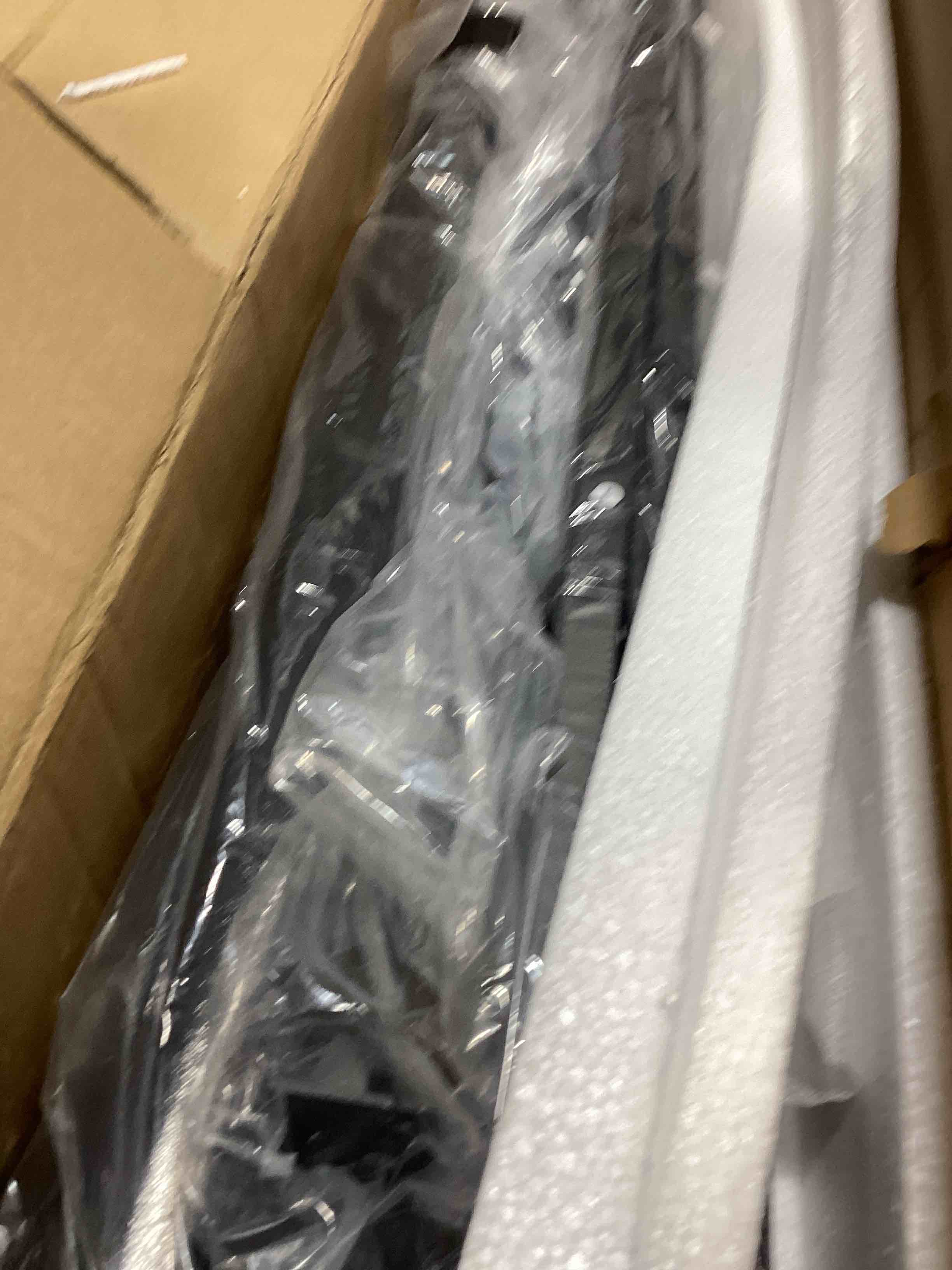 https://s3.amazonaws.com/lotting-images-prod/bidfta/PNK3563910_1778259101613.jpeg