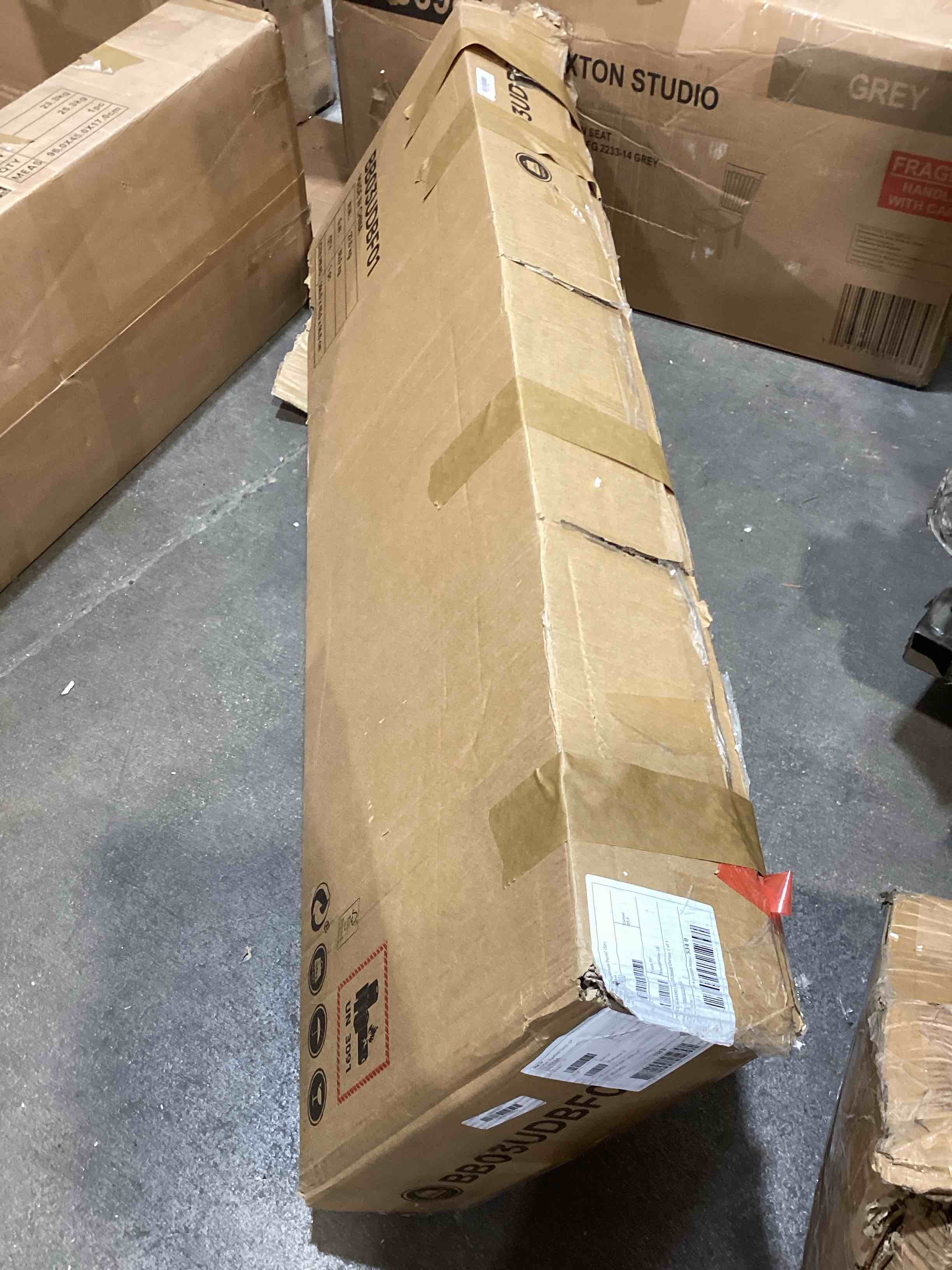 https://s3.amazonaws.com/lotting-images-prod/bidfta/PNK3563910_1778259394106.jpeg