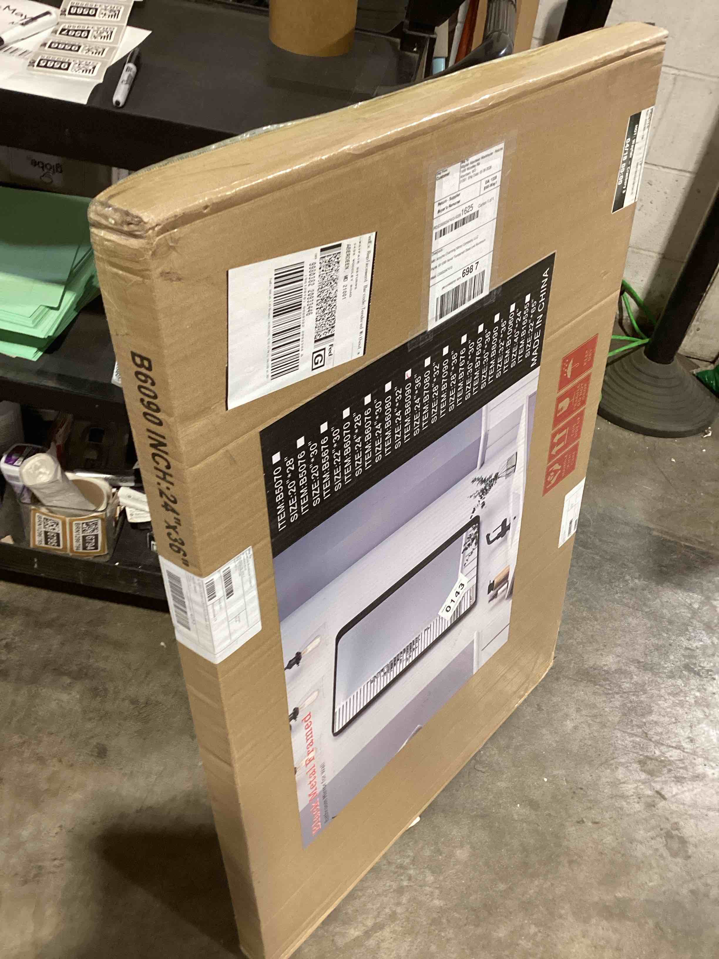 https://s3.amazonaws.com/lotting-images-prod/bidfta/PNK3563930_1778507998508.jpeg