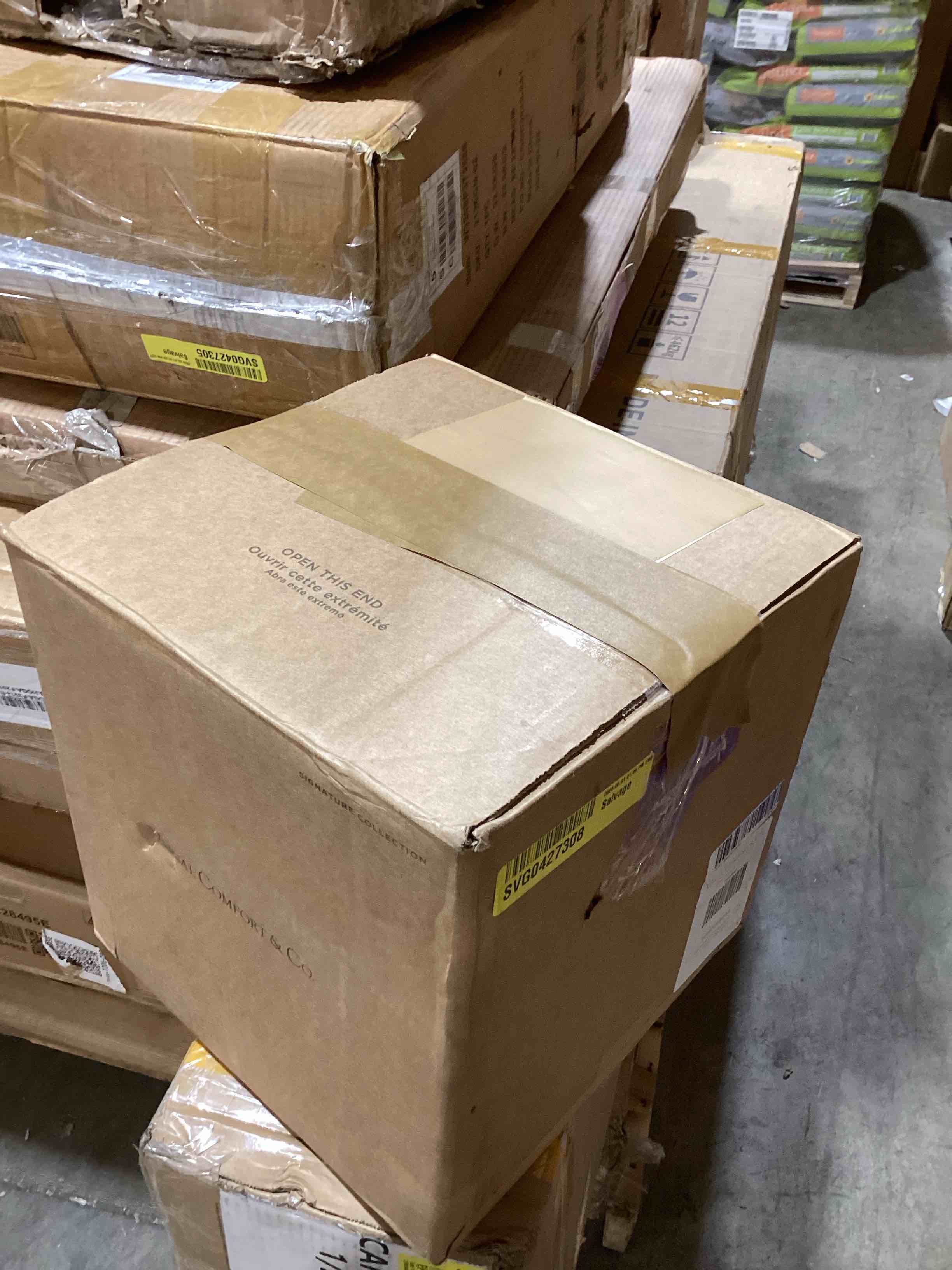 https://s3.amazonaws.com/lotting-images-prod/bidfta/PNK3563931_1778508676264.jpeg