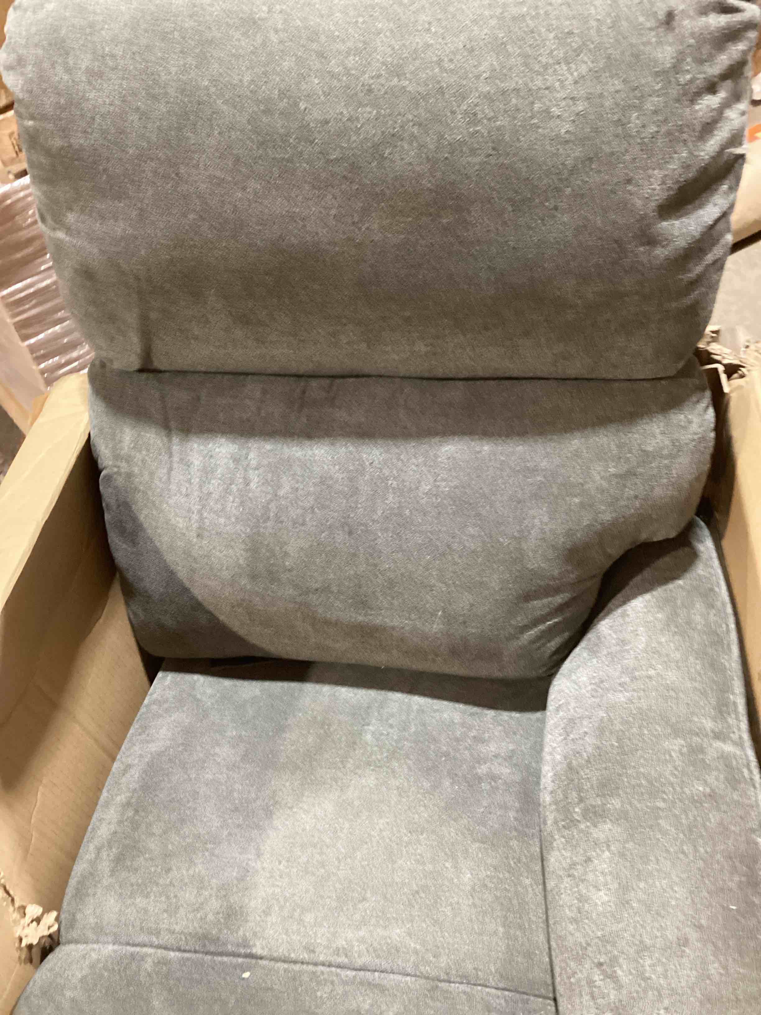 https://s3.amazonaws.com/lotting-images-prod/bidfta/PNK3563932_1778509092605.jpeg